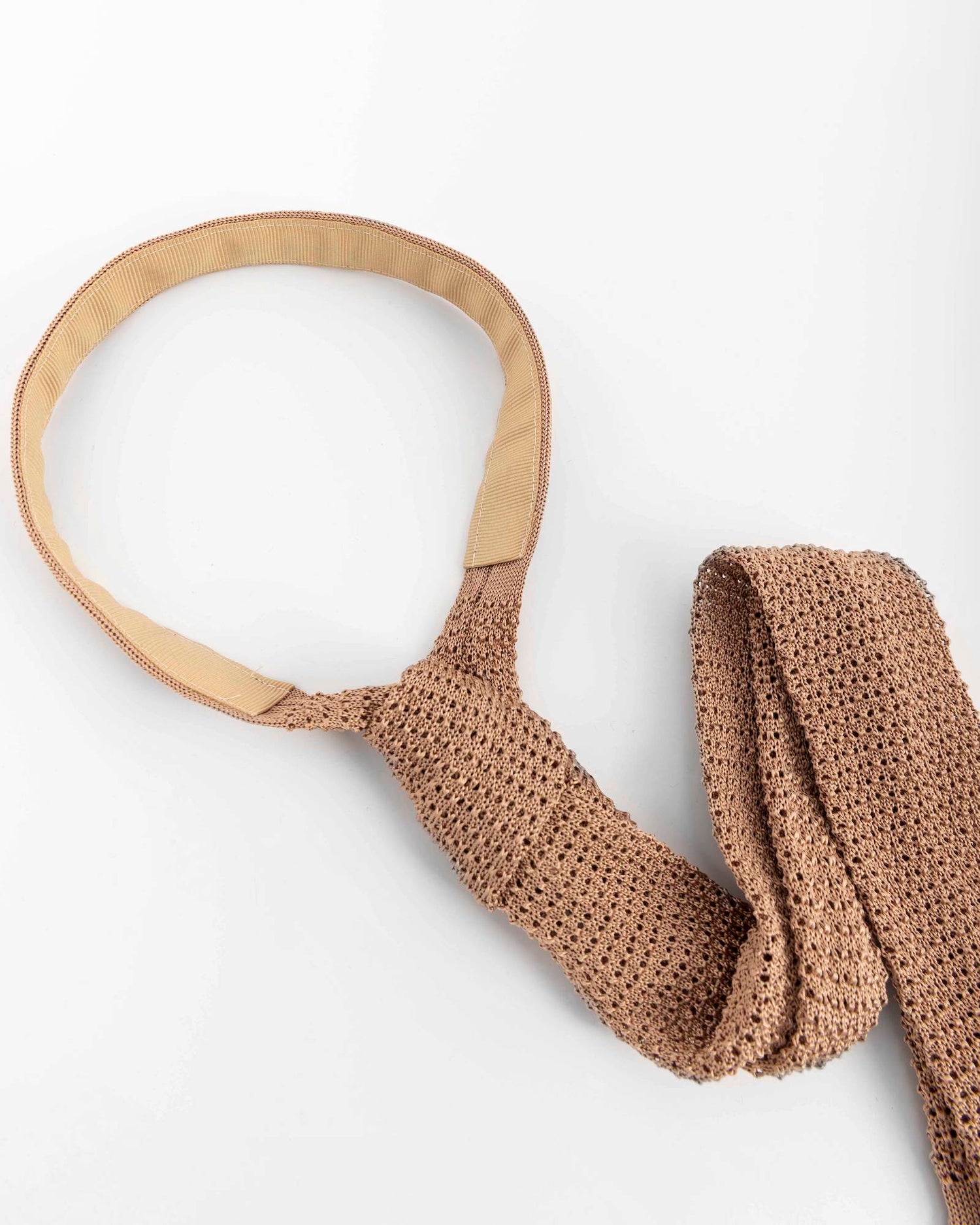 KNITTED TIE
