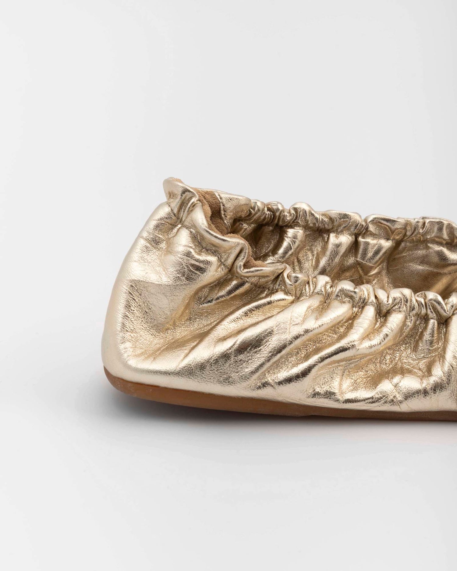 METALLIC RUFFLED BALLERINA