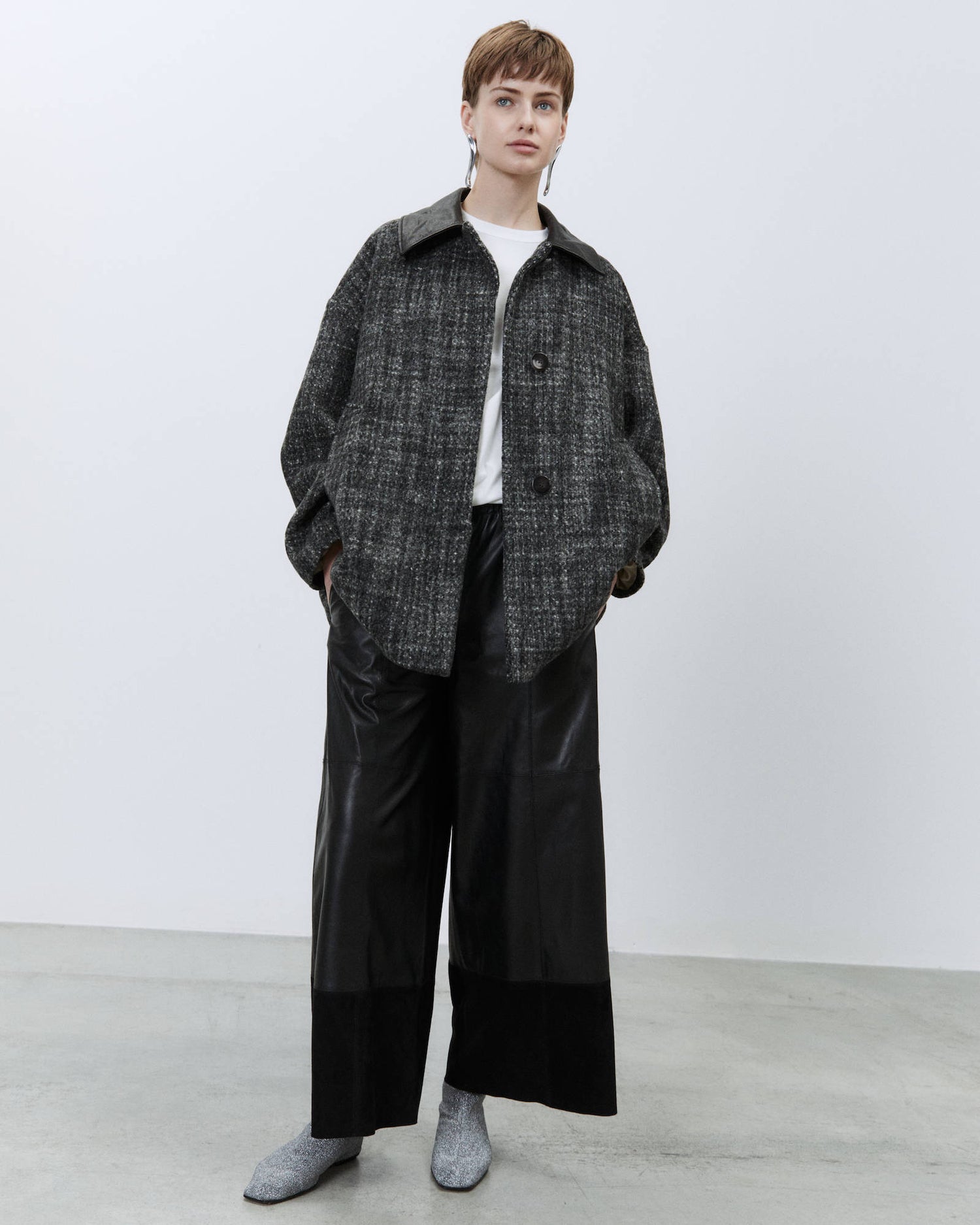 TWEED COAT WITH LEATHER