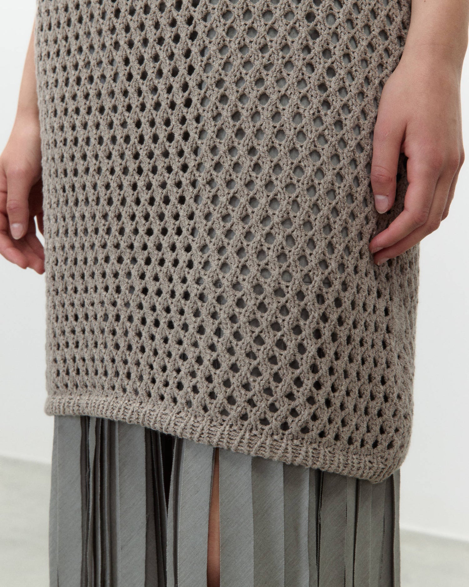KNIT DRESS WITH FRINGES