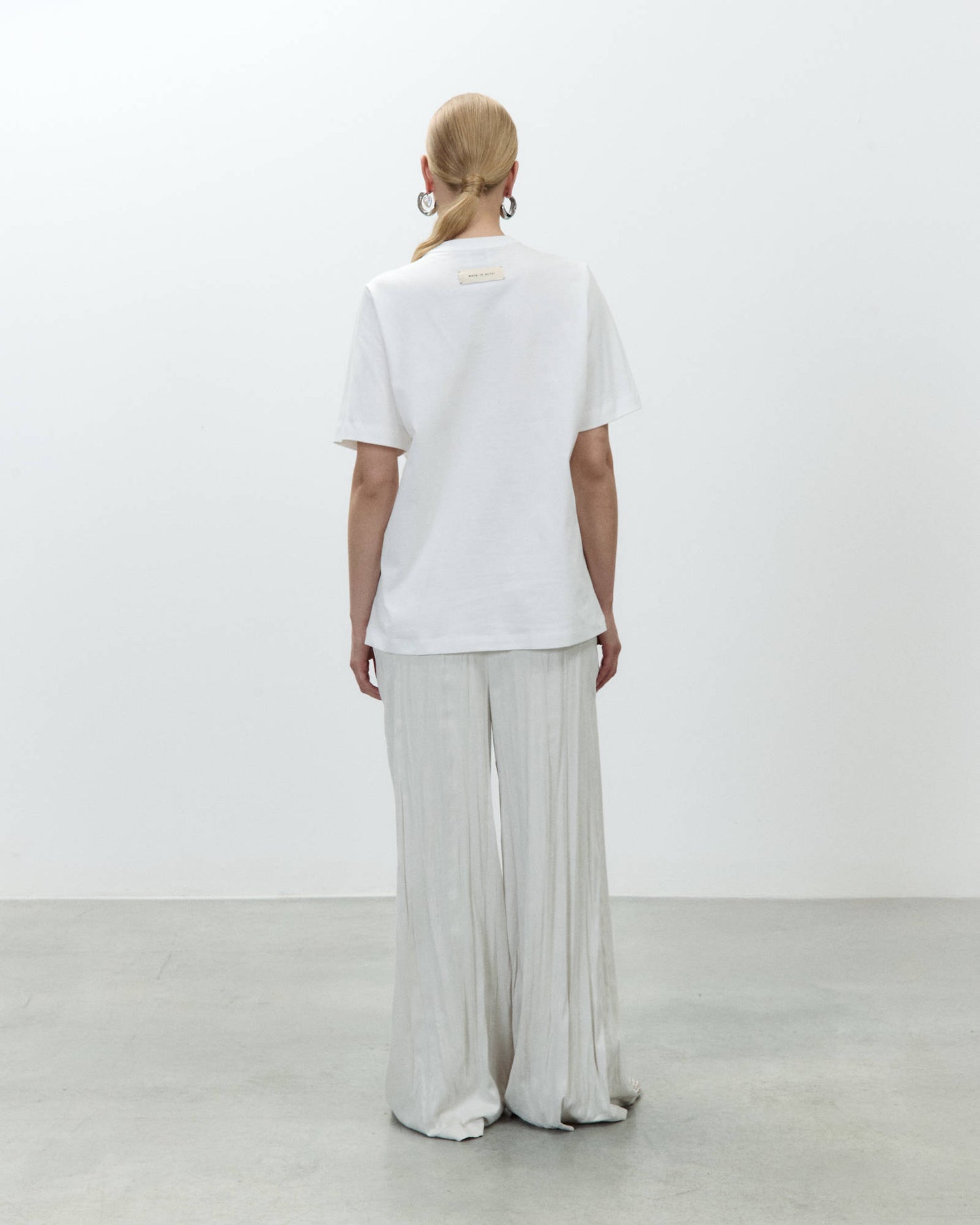 OVERSIZED EMBROIDERED T-SHIRT