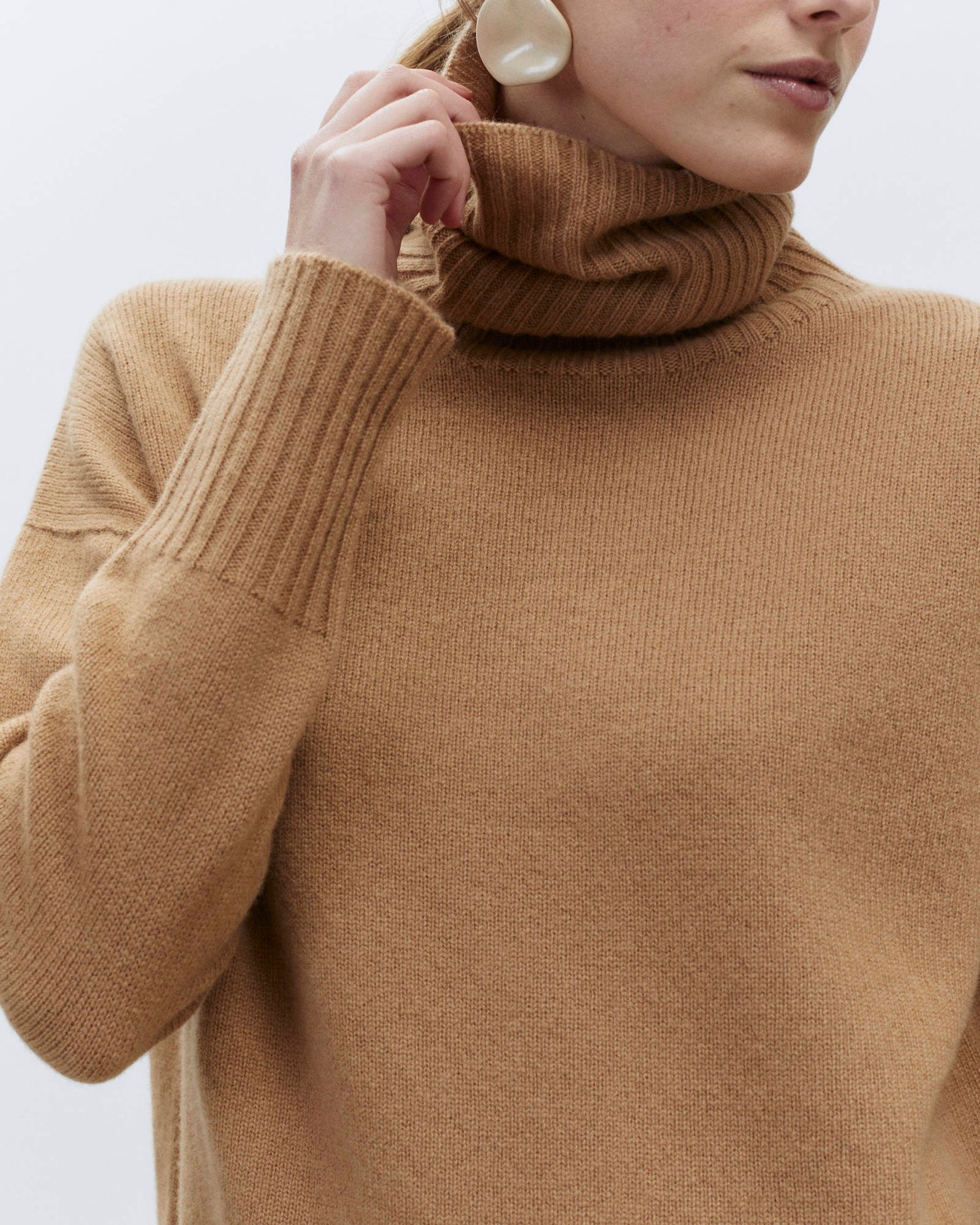 WOOL TURTLENECK
