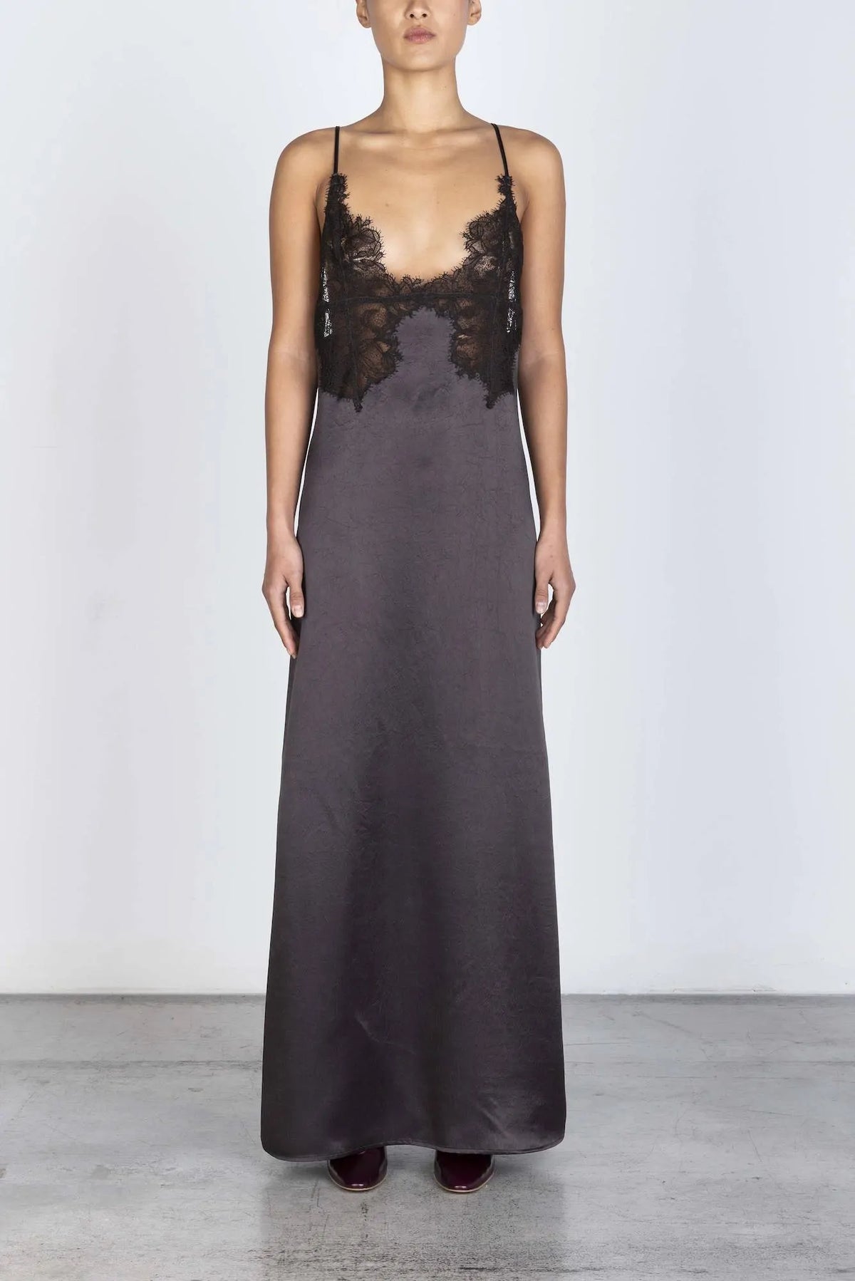 SLIP DRESS IN SATIN E PIZZO