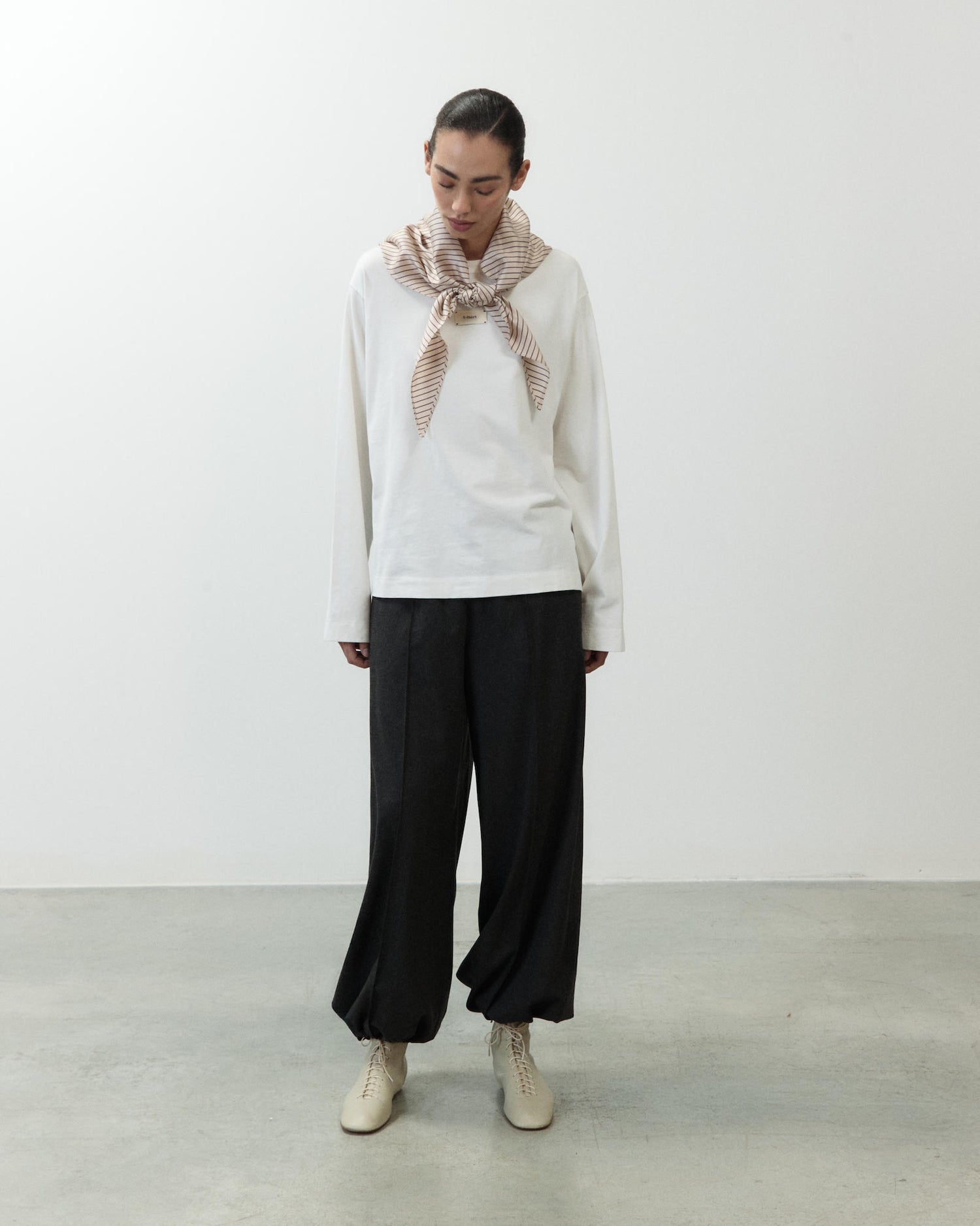 T-SHIRT WITH SCARF