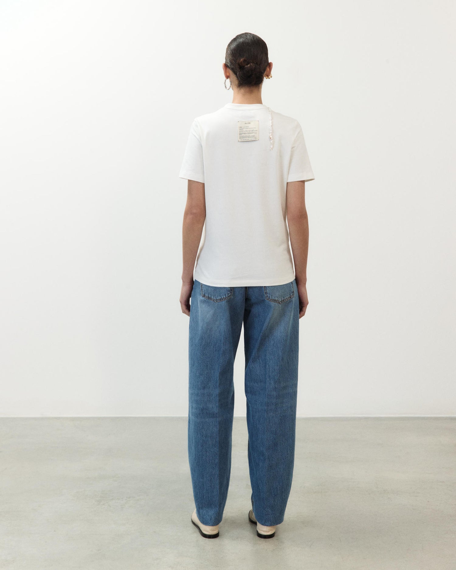 PEARL NECKLACE T-SHIRT