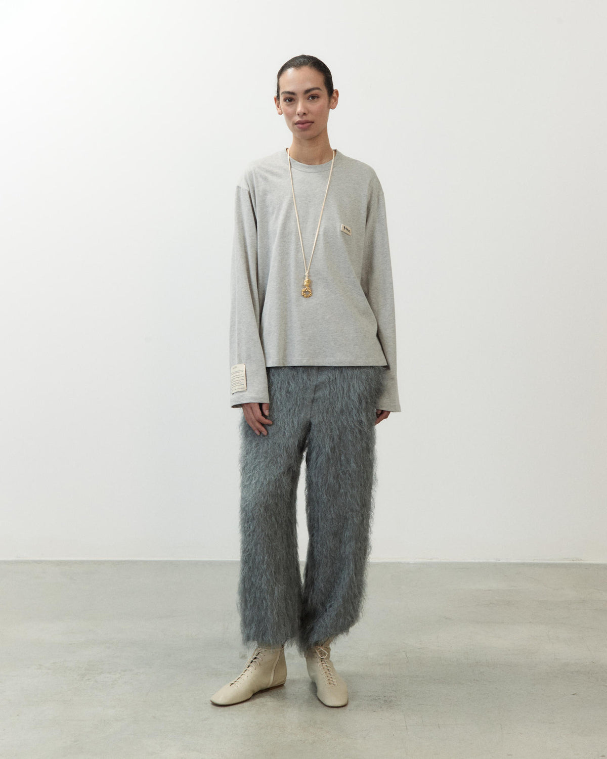LONG SLEEVE EMBROIDERED T-SHIRT