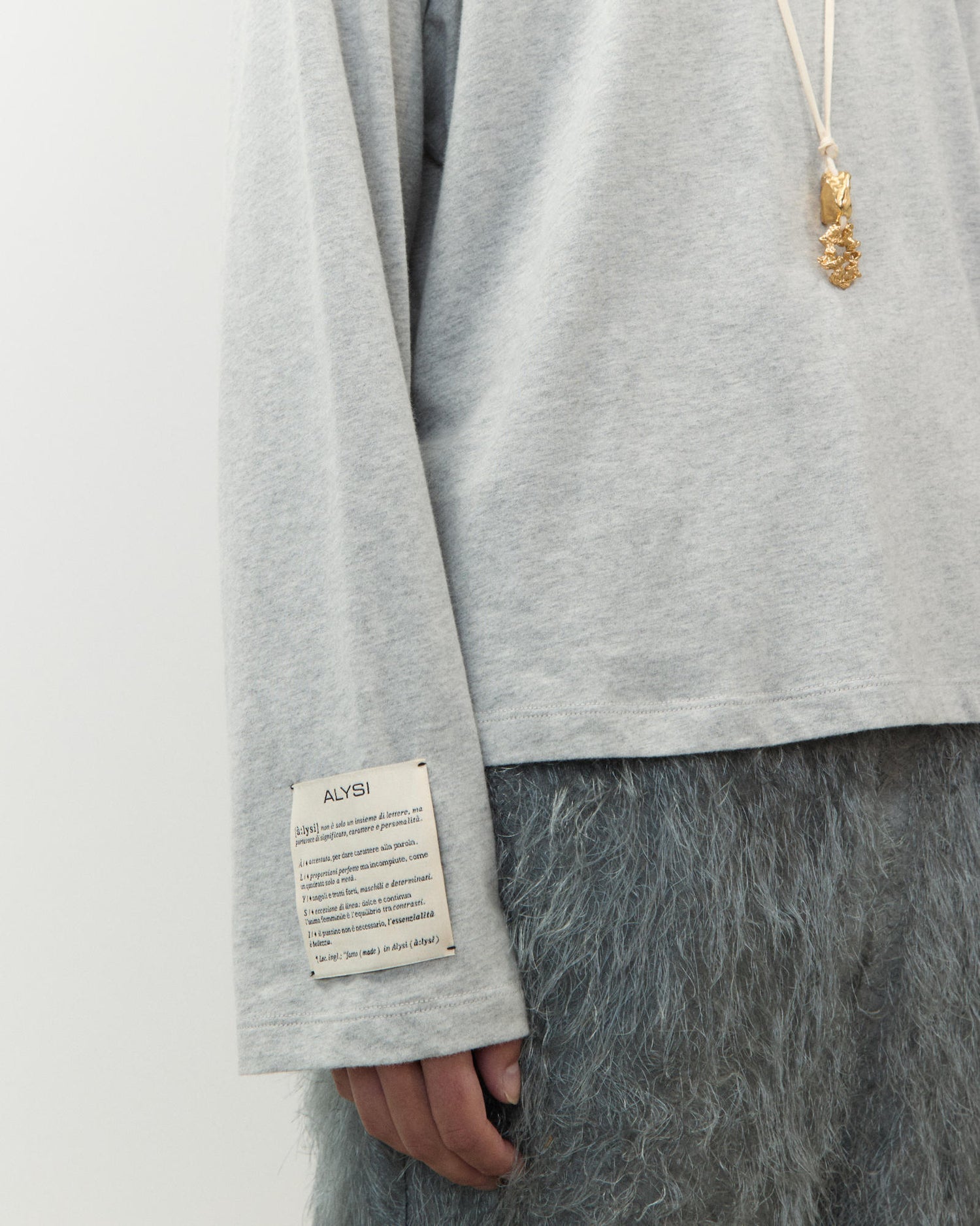 LONG SLEEVE EMBROIDERED T-SHIRT