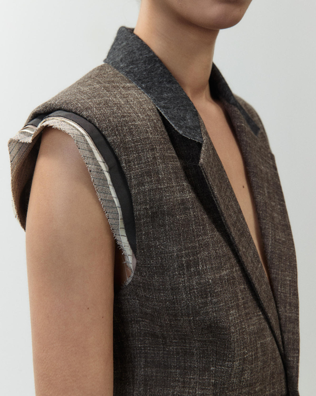 SINGLE-BREASTED WOOL WAISTCOAT