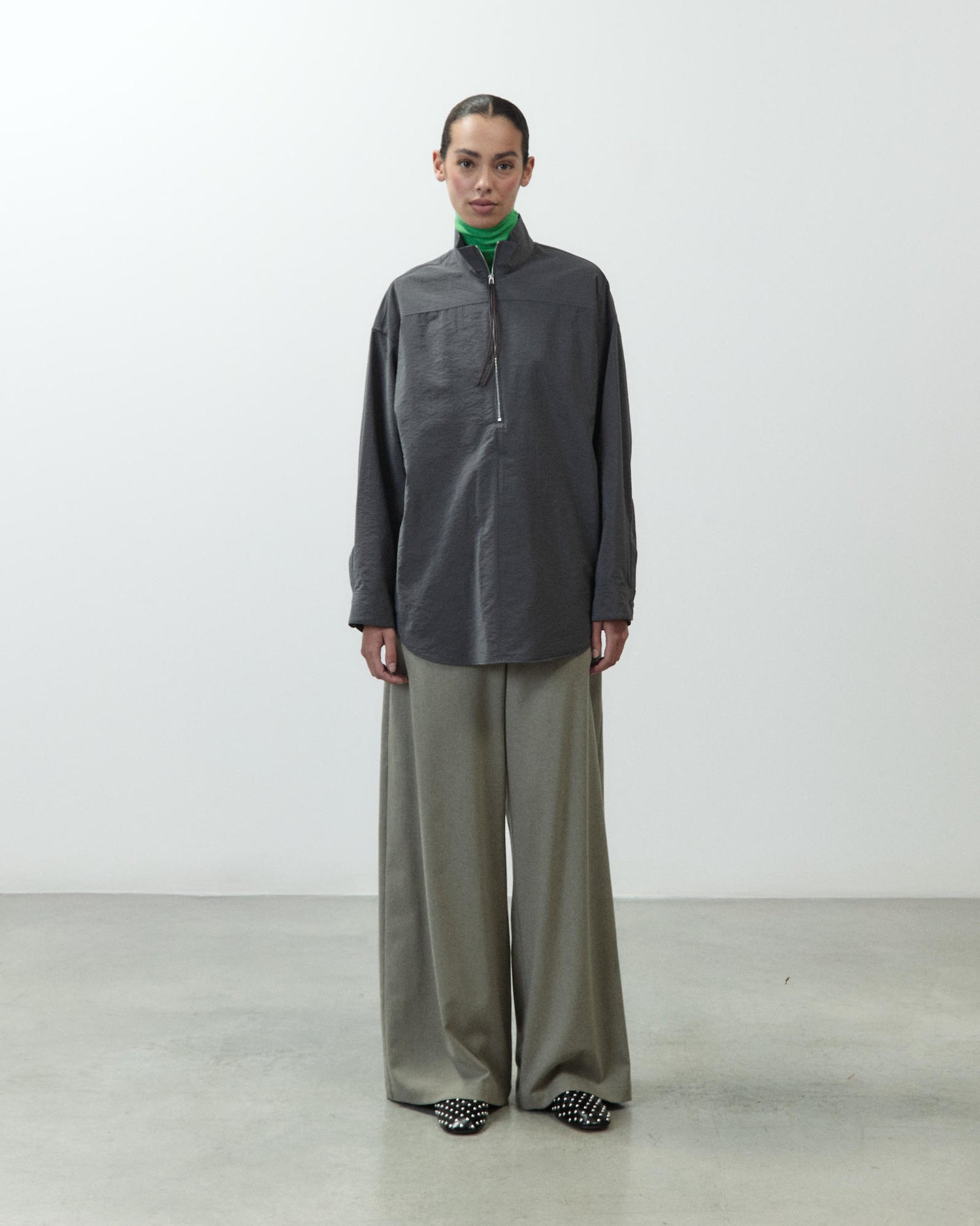 ZIPPED BLOUSE