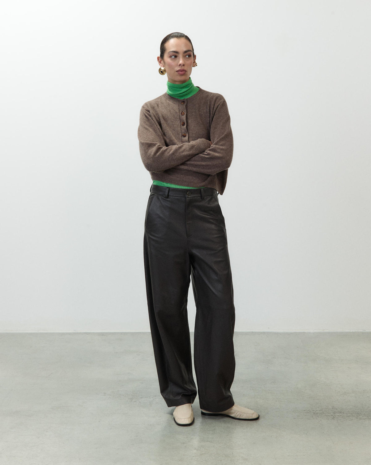 LEATHER BARREL TROUSERS