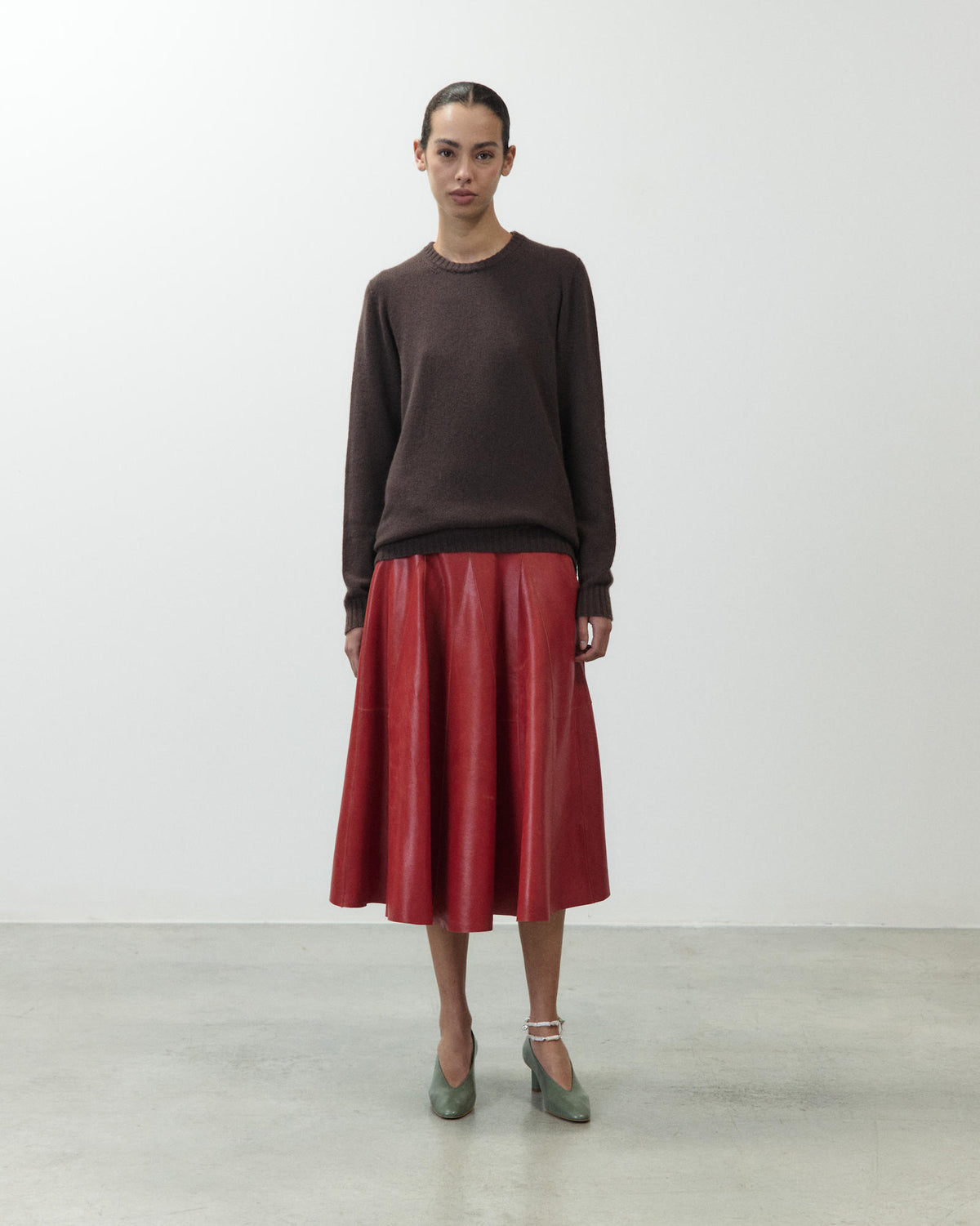 CASHMERE CREW NECK SWEATER