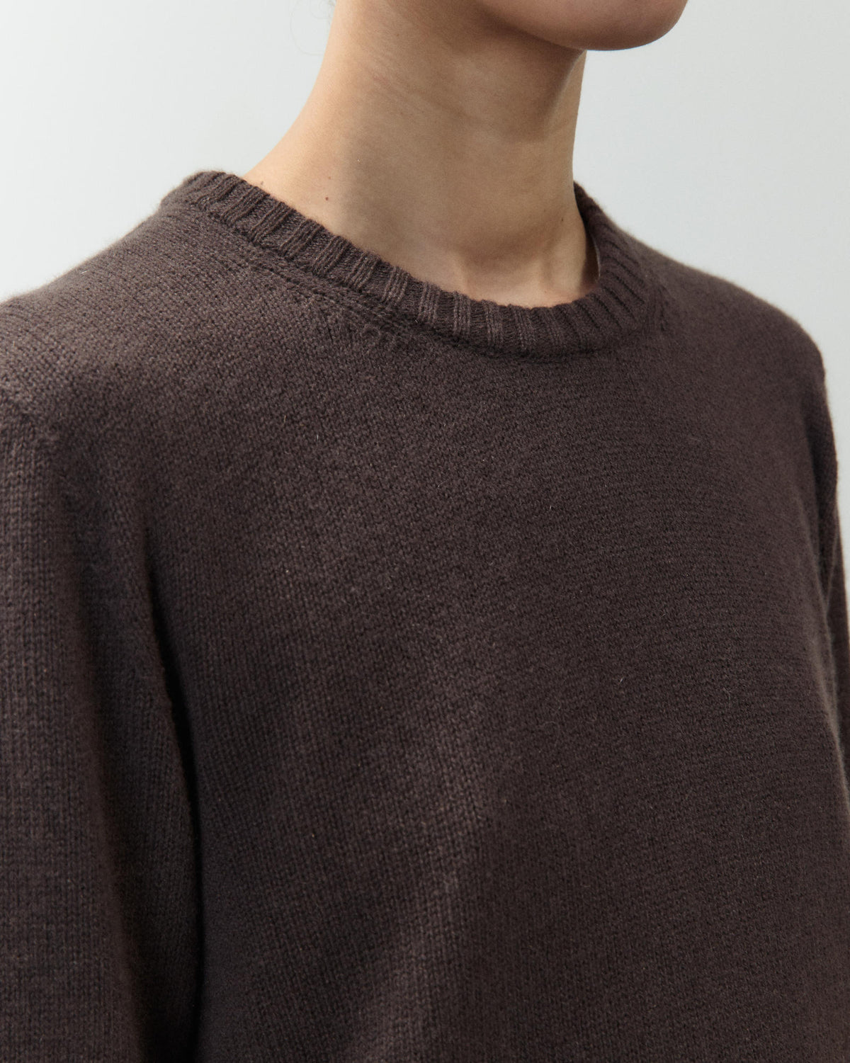 CASHMERE CREW NECK SWEATER