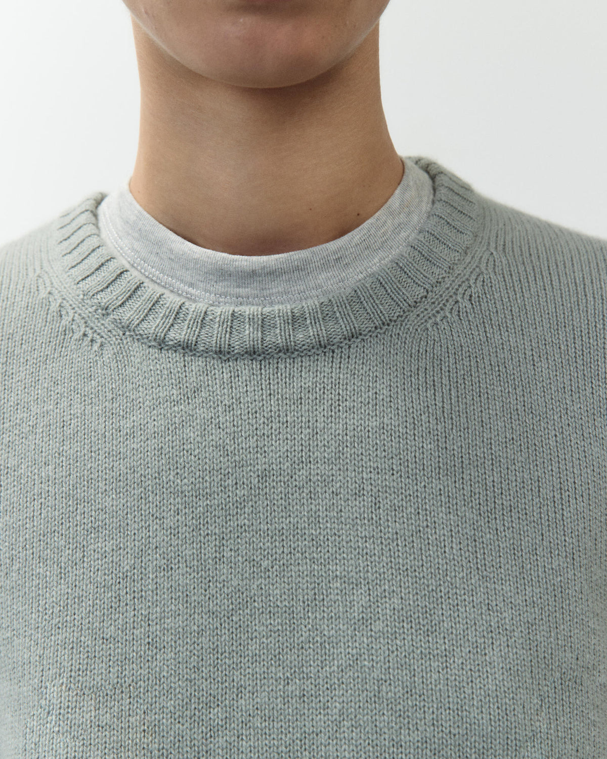 CASHMERE CREW NECK SWEATER