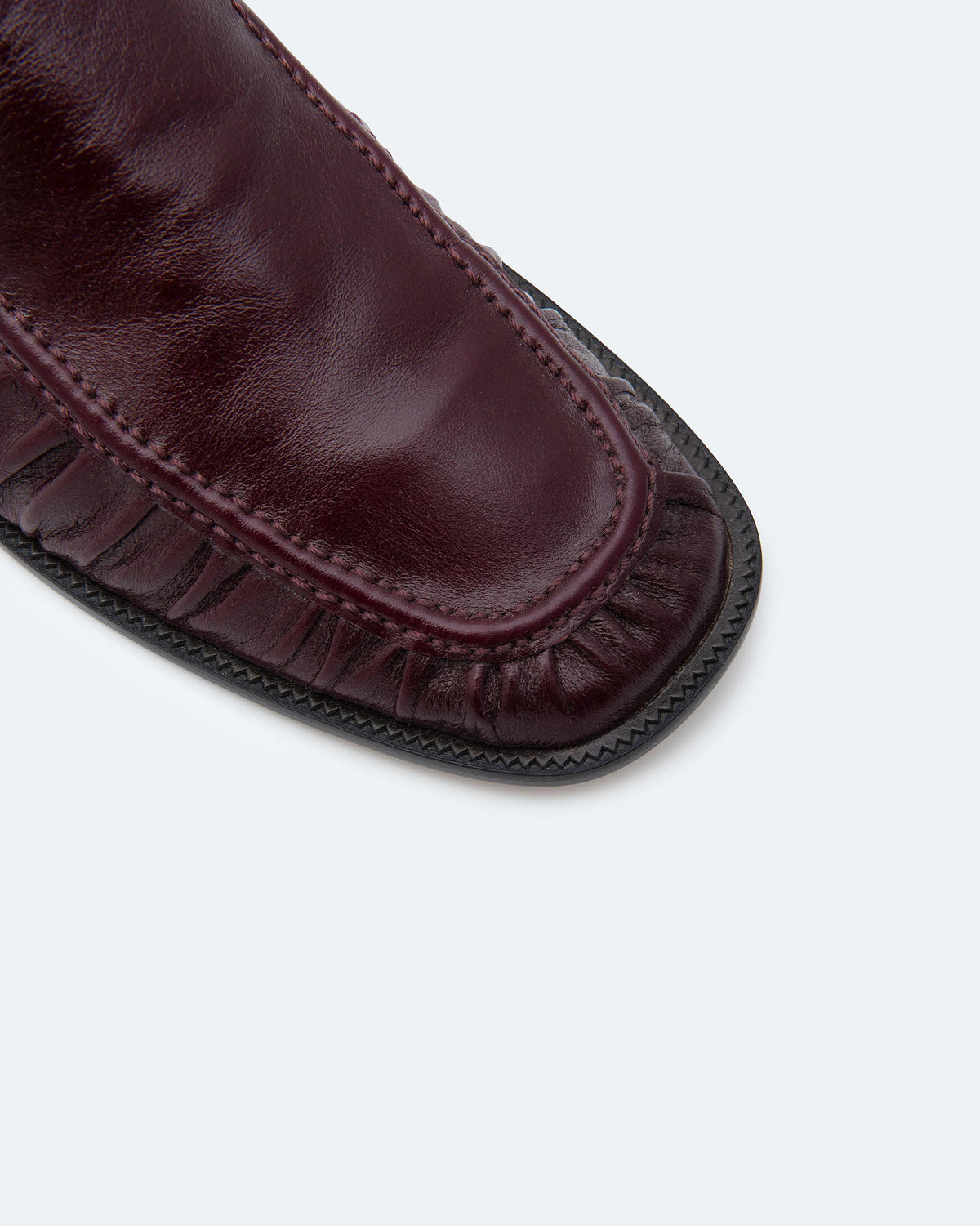 LEATHER RUFFLED LOAFERS