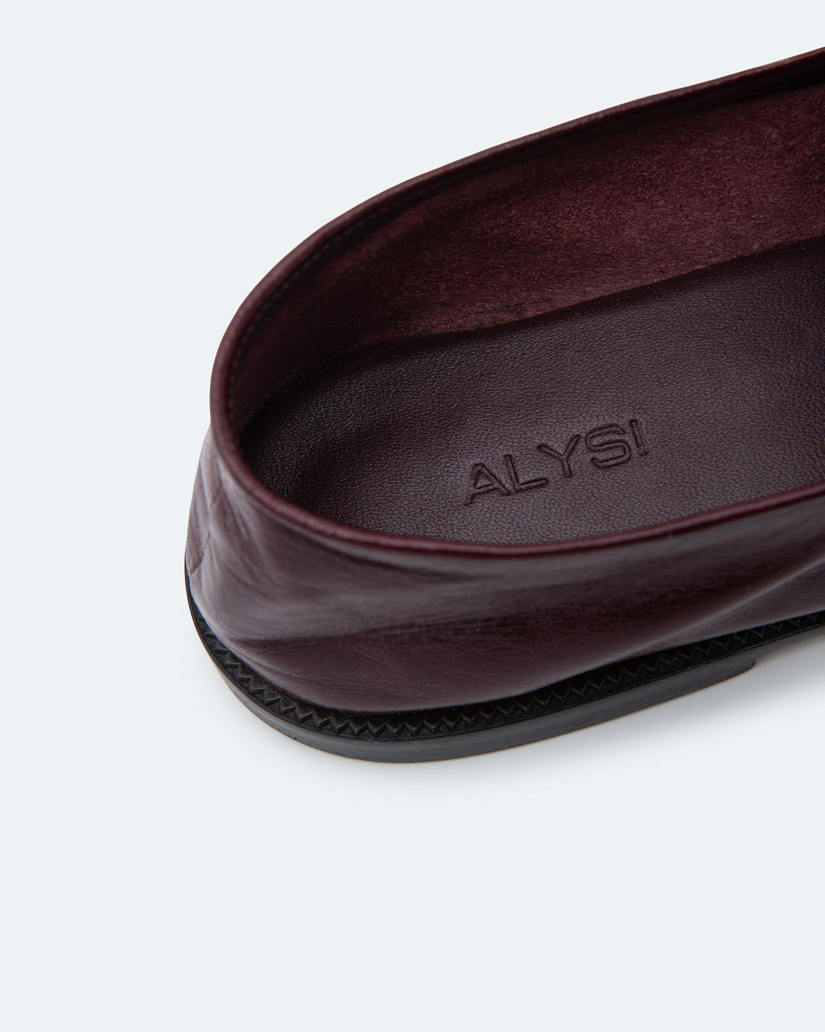 LEATHER RUFFLED LOAFERS