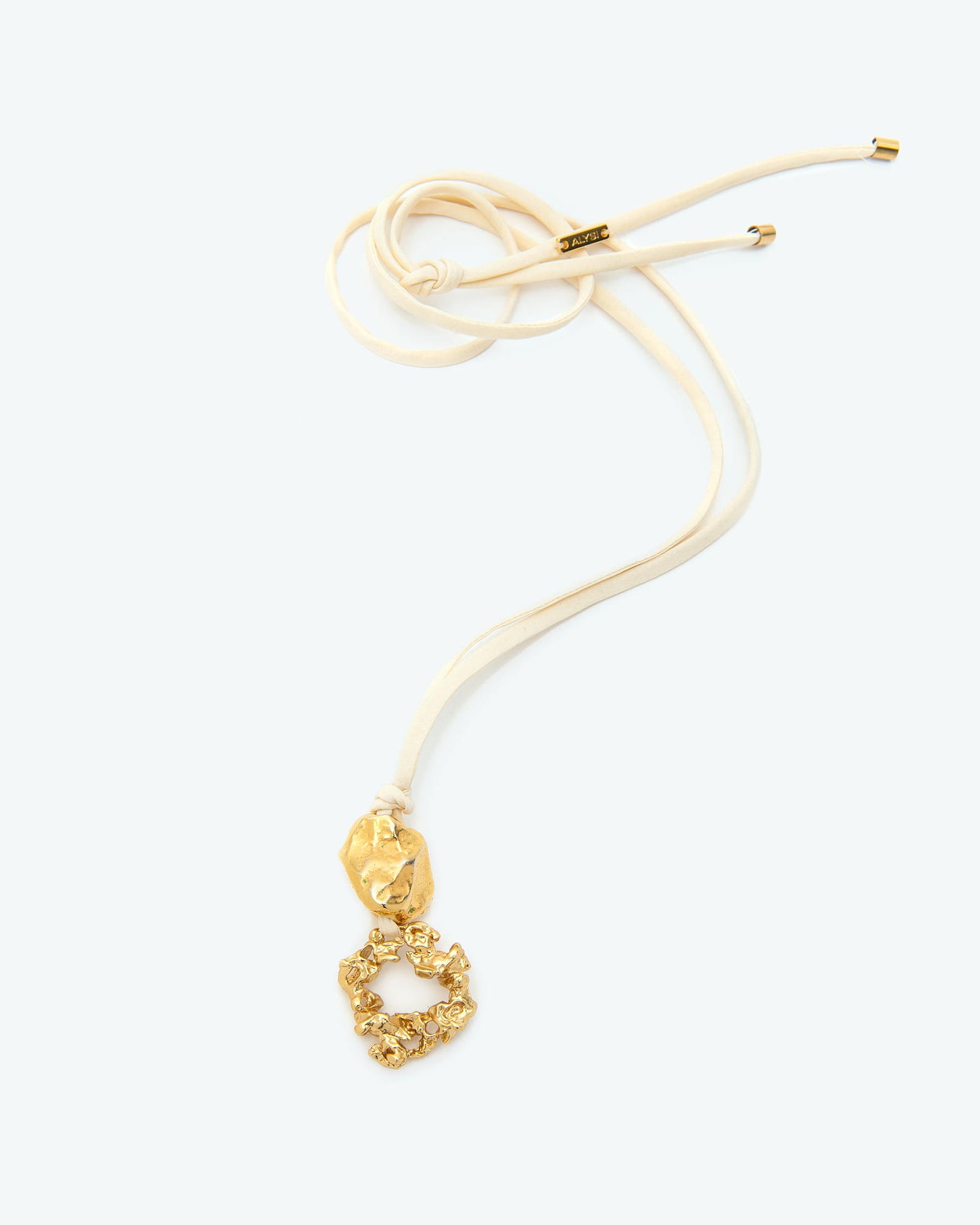 NECKLACE WITH PENDANTS