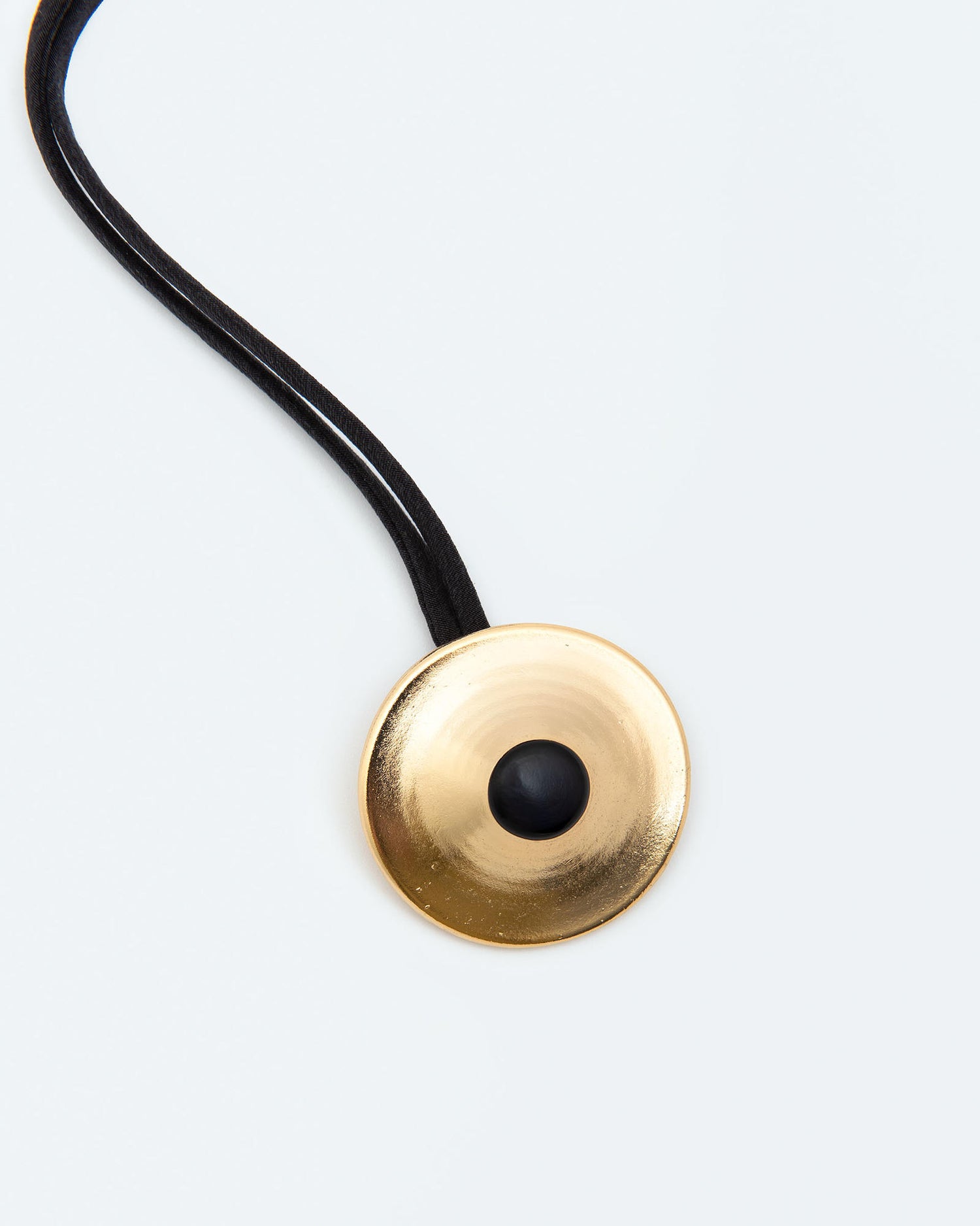 NECKLACE WITH PENDANT