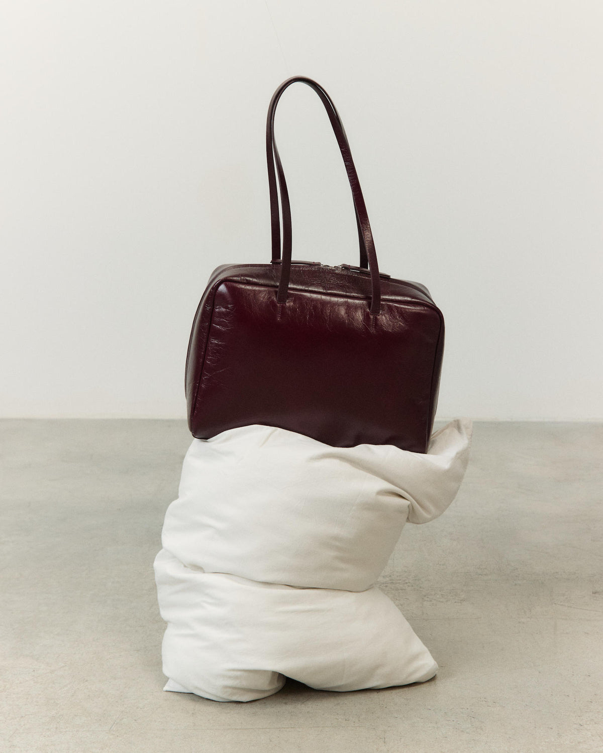 LEATHER BOWLING BAG