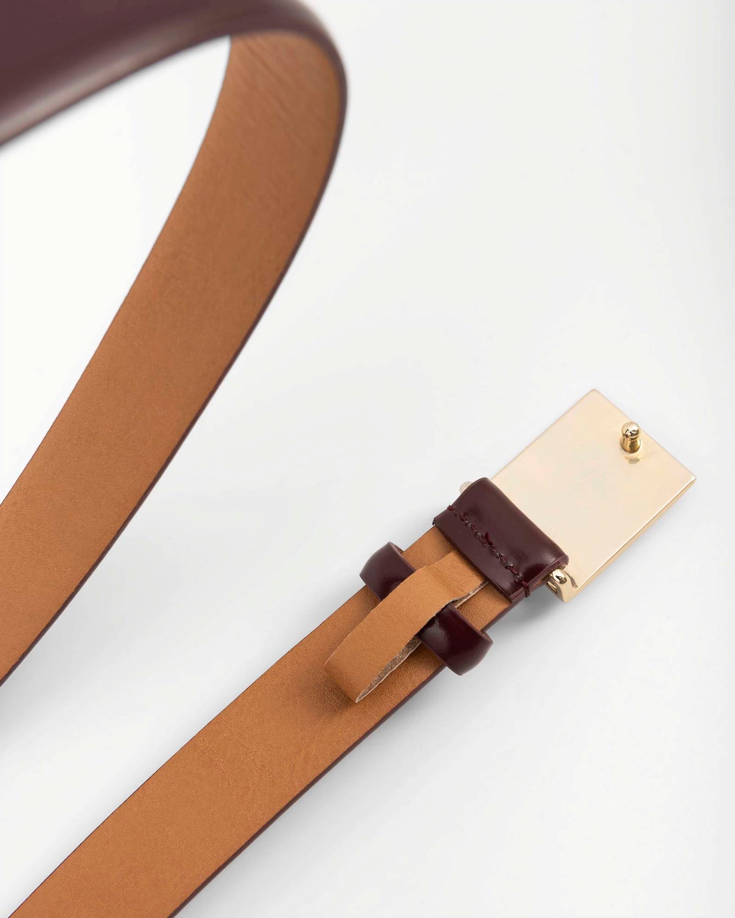LEATHER BELT WITH METAL BUCKLE