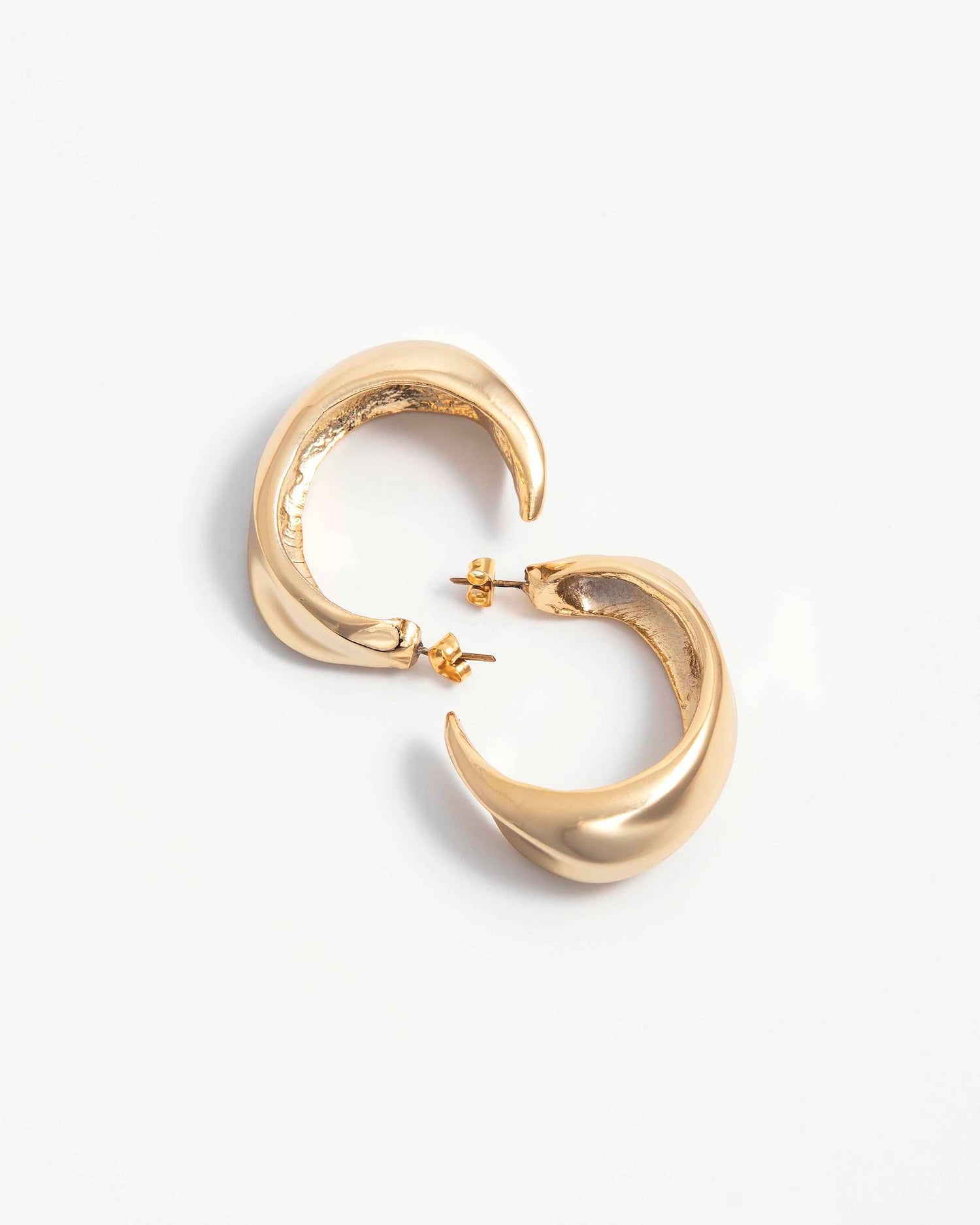 PAIR OF IRREGULAR EARRINGS