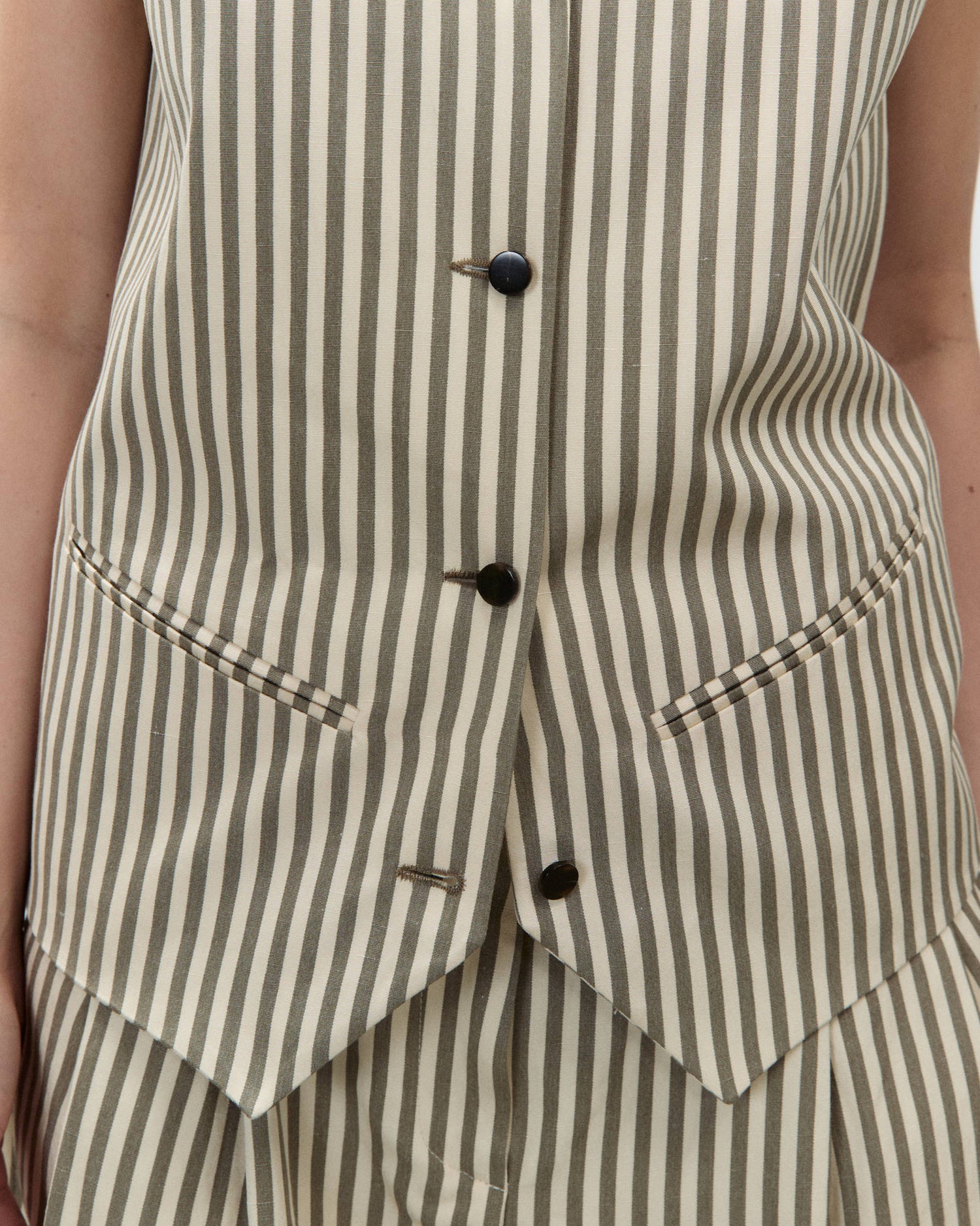 STRIPED TAILORED VEST