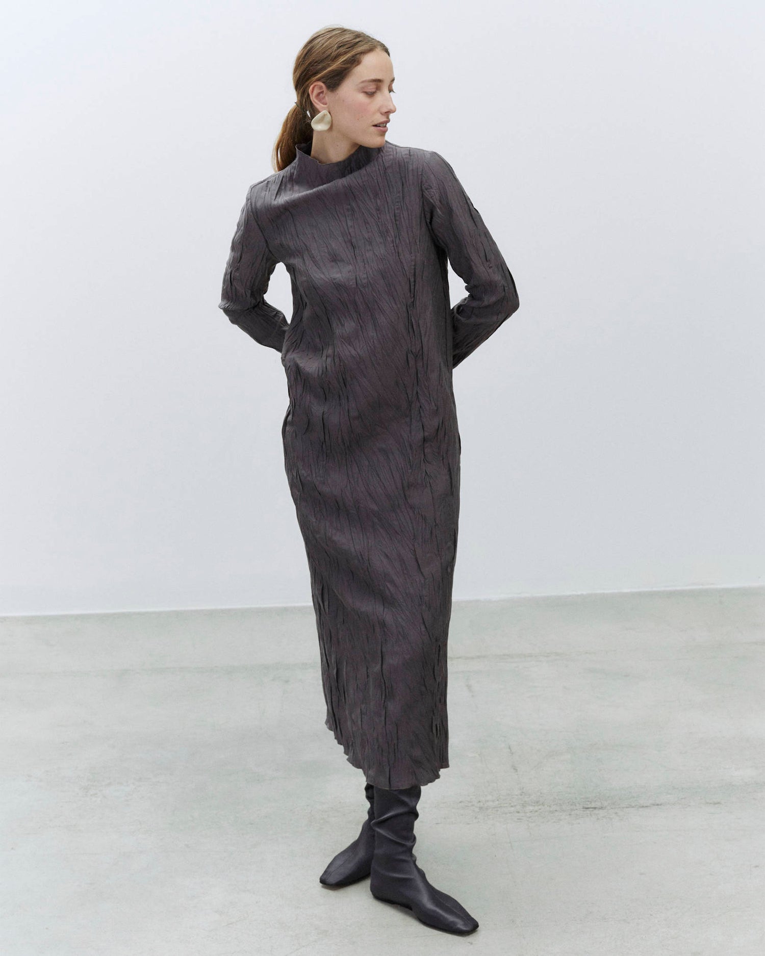 LONG CRINKLE SILK DRESS