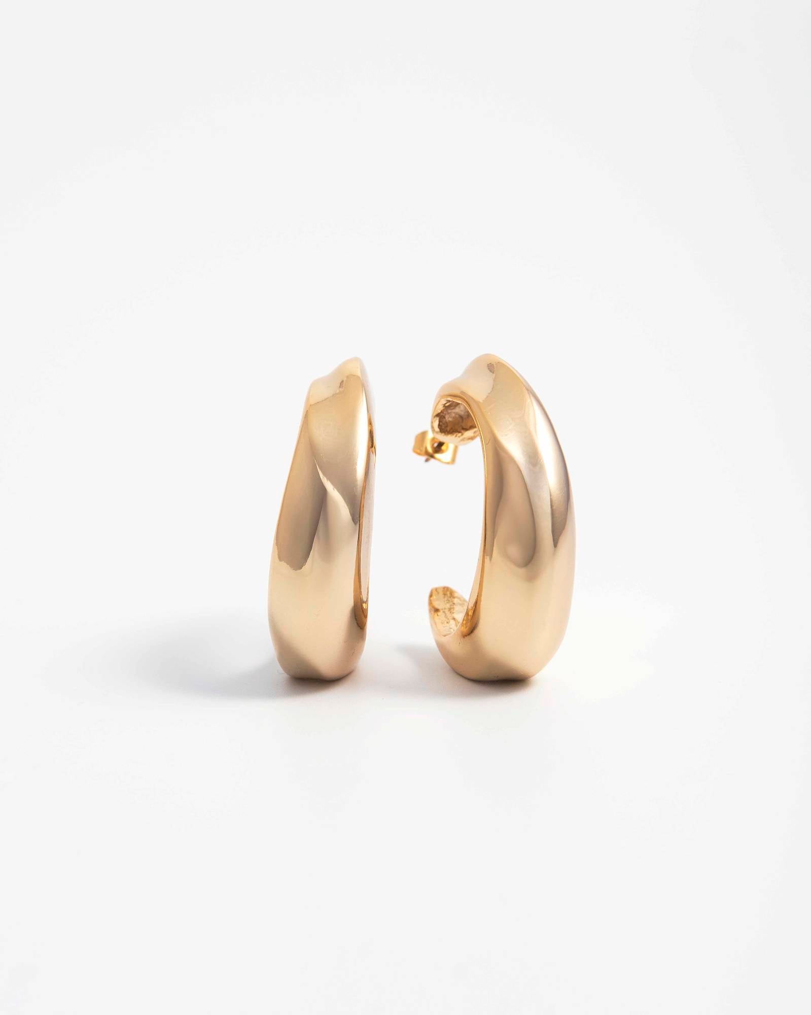 PAIR OF IRREGULAR EARRINGS