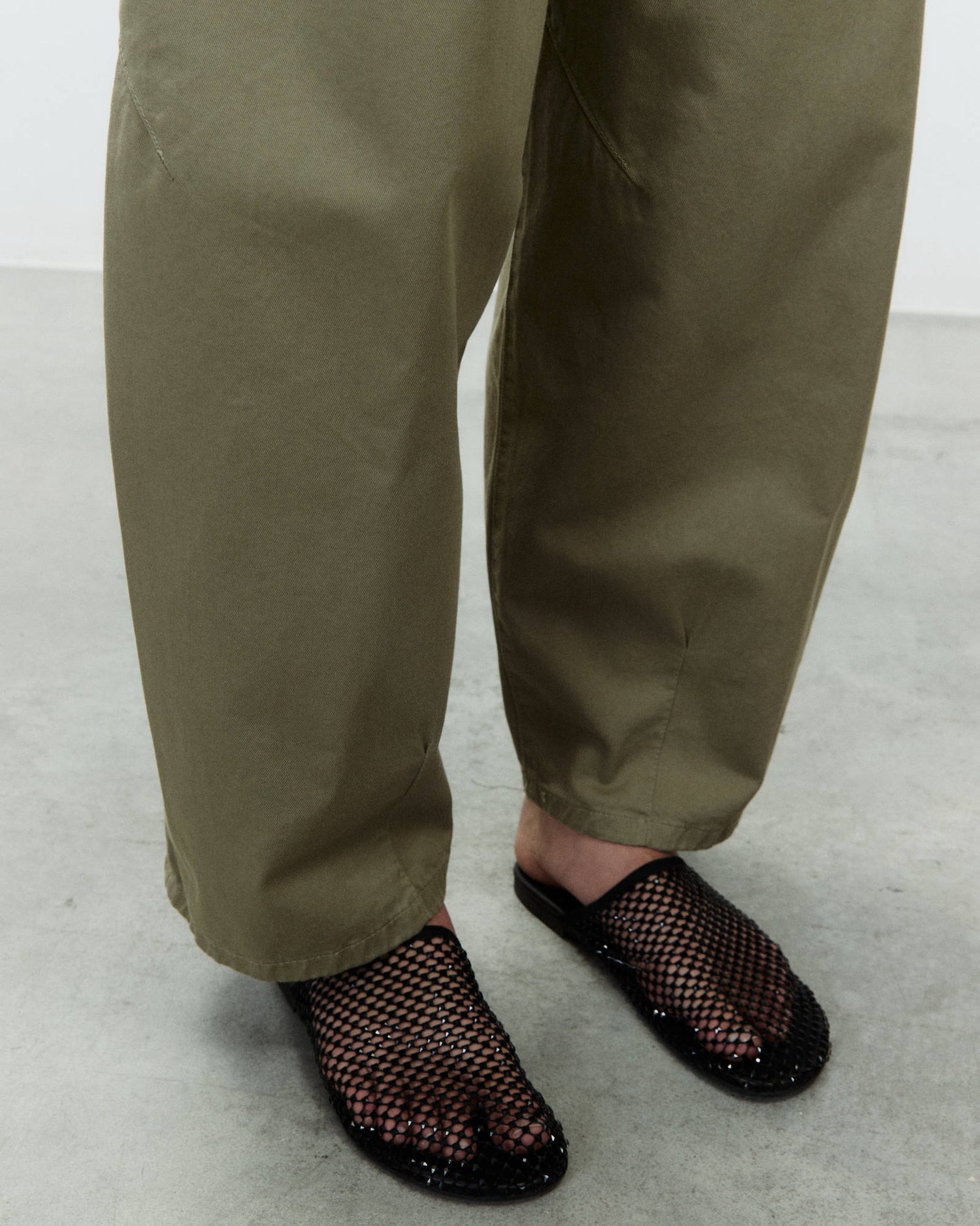 BARREL LEG PANTS