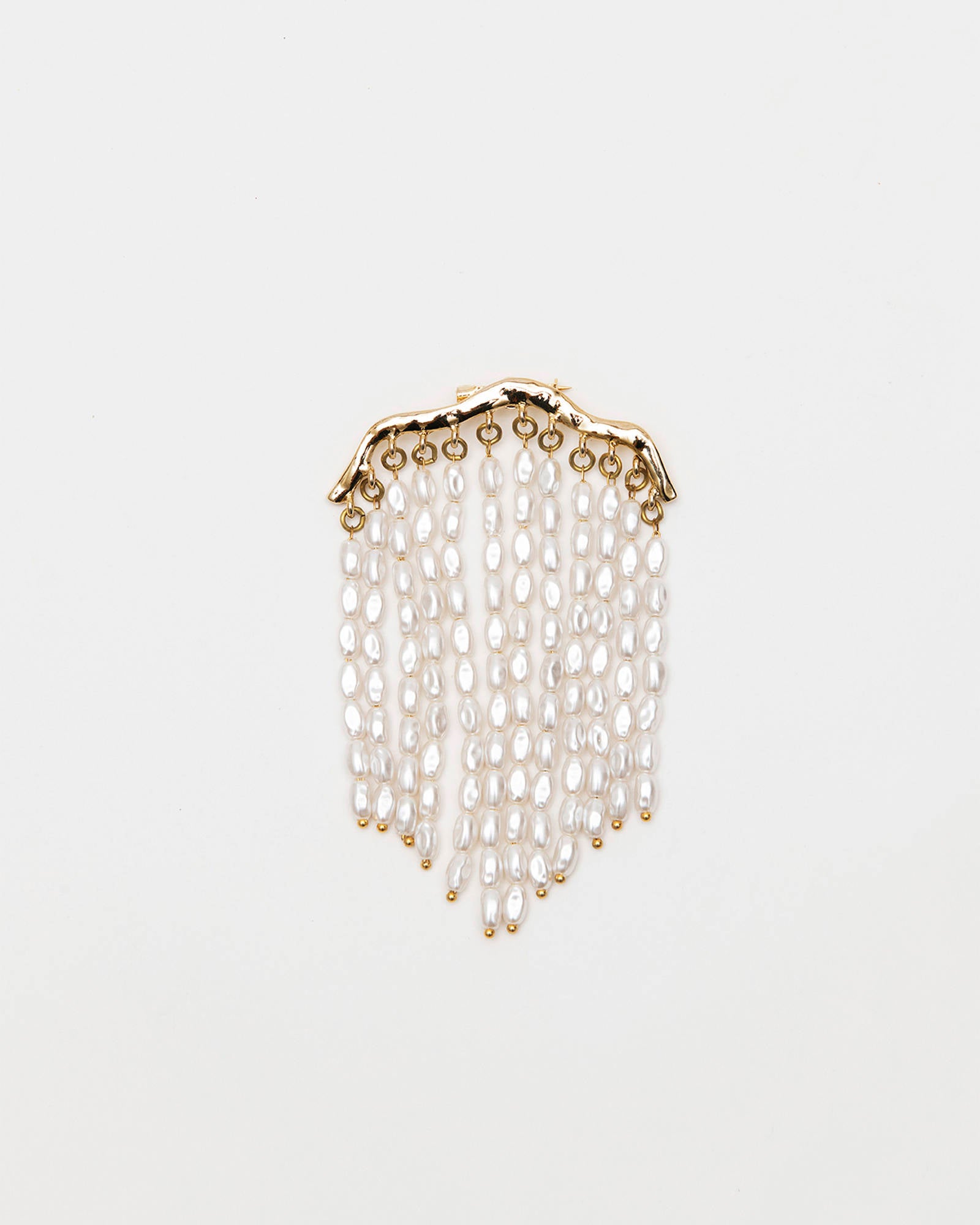 GOLD BROOCH WITH PEARL FRINGES Gold