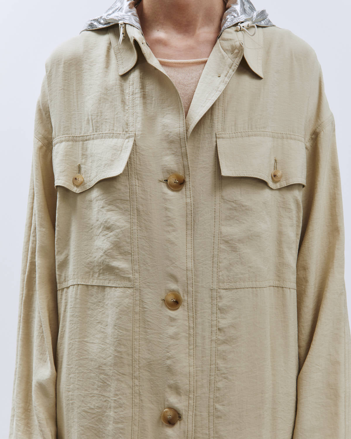 FLUID TRENCH WITH HOOD SILVER Sand