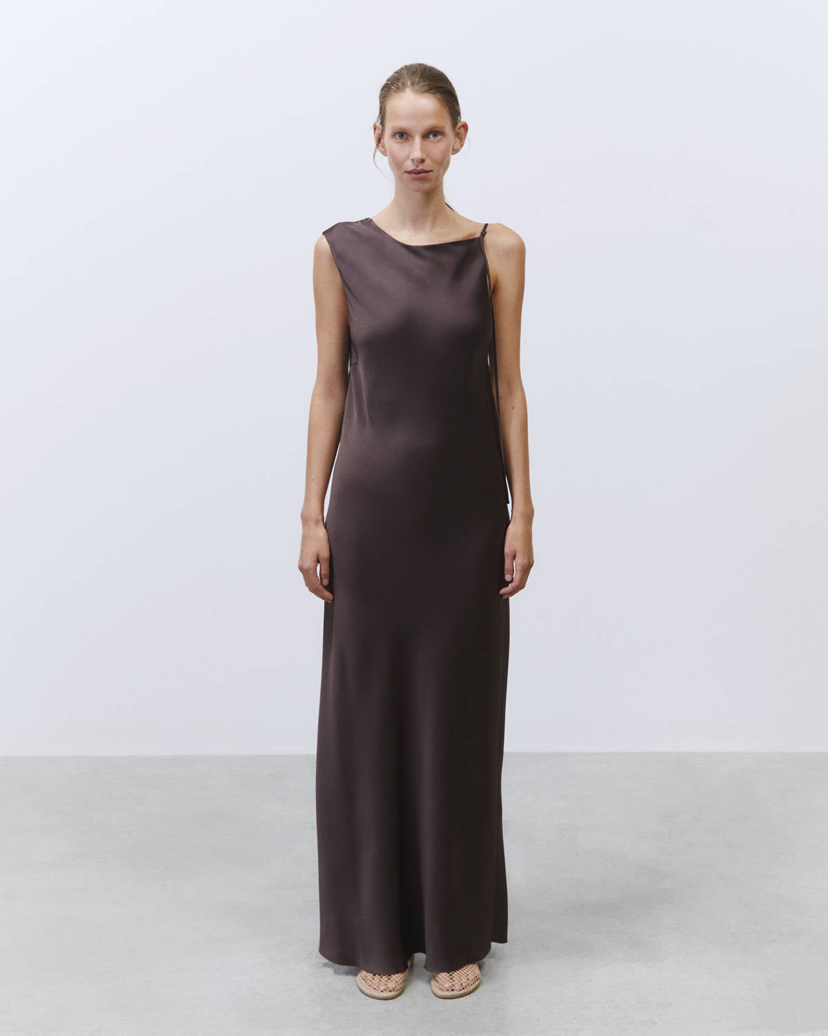 ASYMMETRIC SATIN DRESS Eggplant