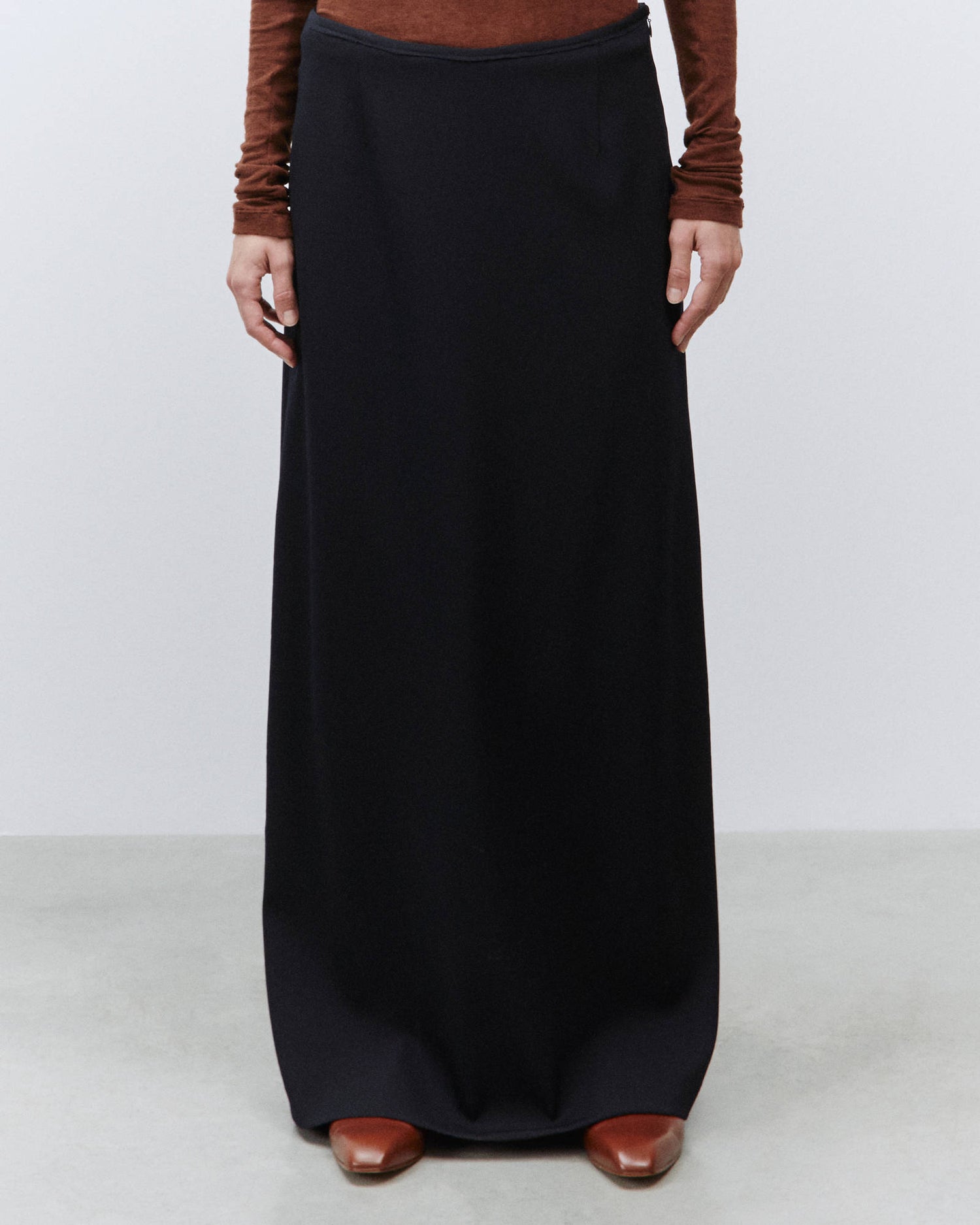 MAXI SKIRT WITH SPLIT