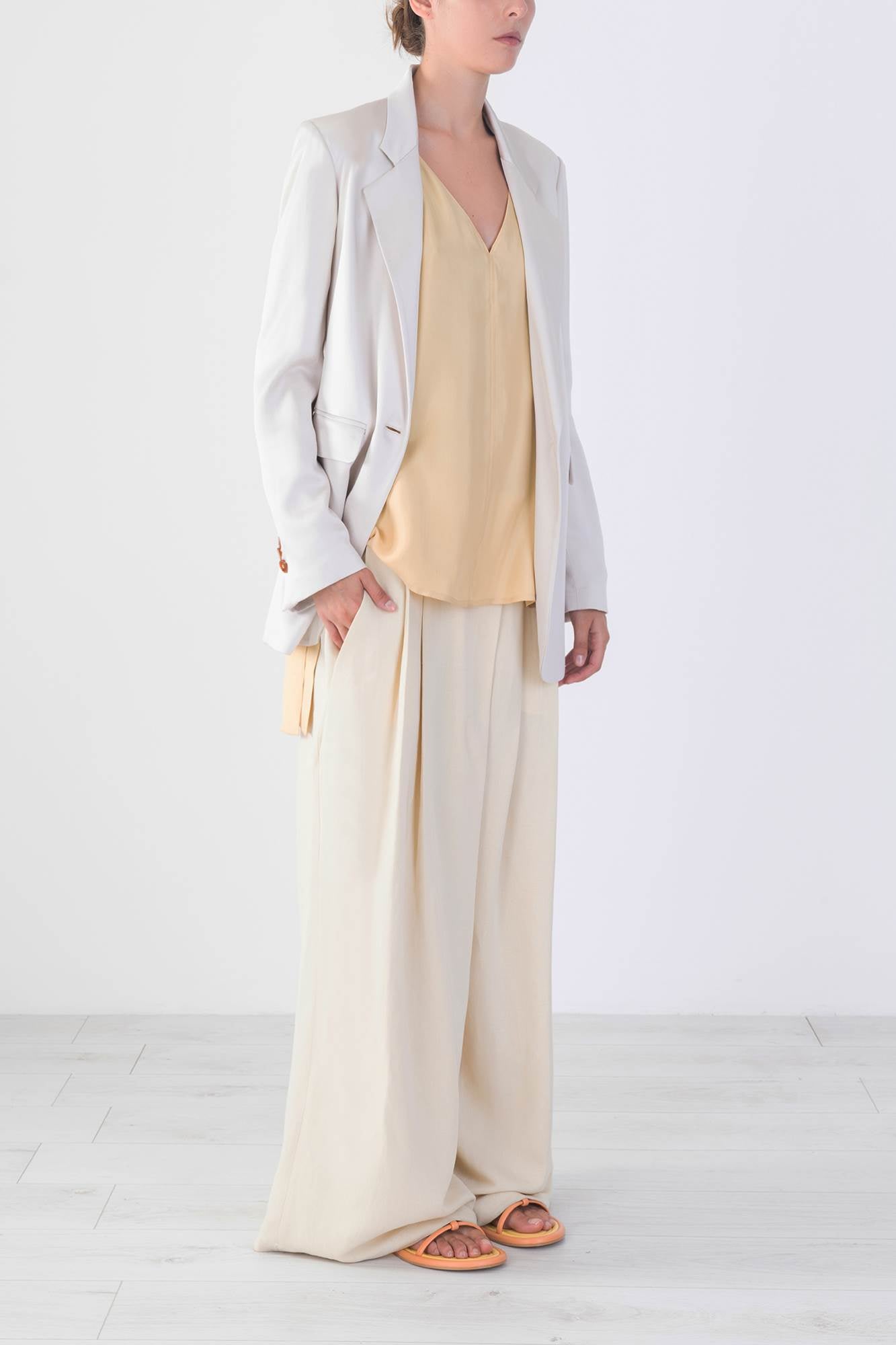 Maxi pleated crepe canvas trousers