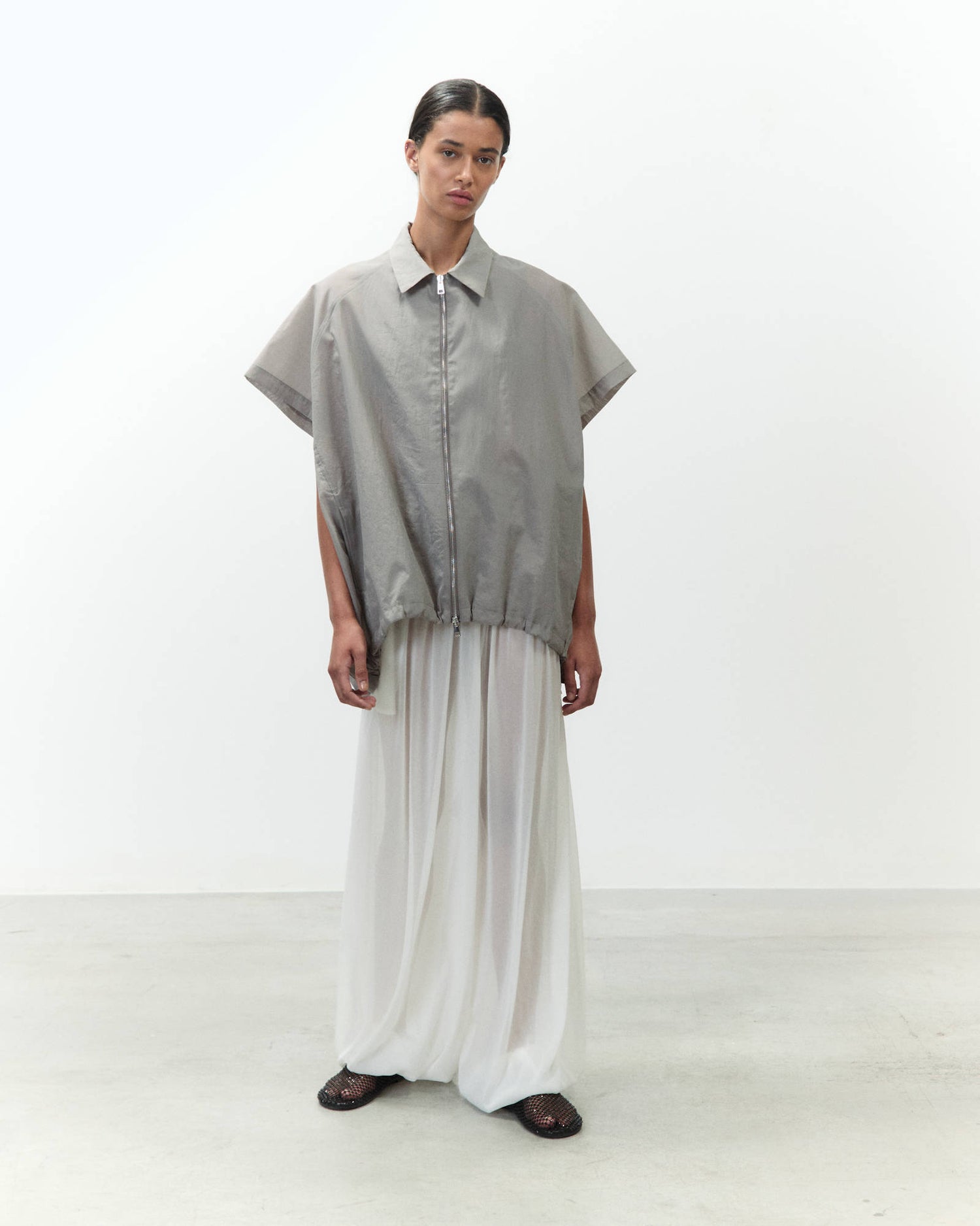 SLEEVELESS ORGANZA BOMBER JACKET