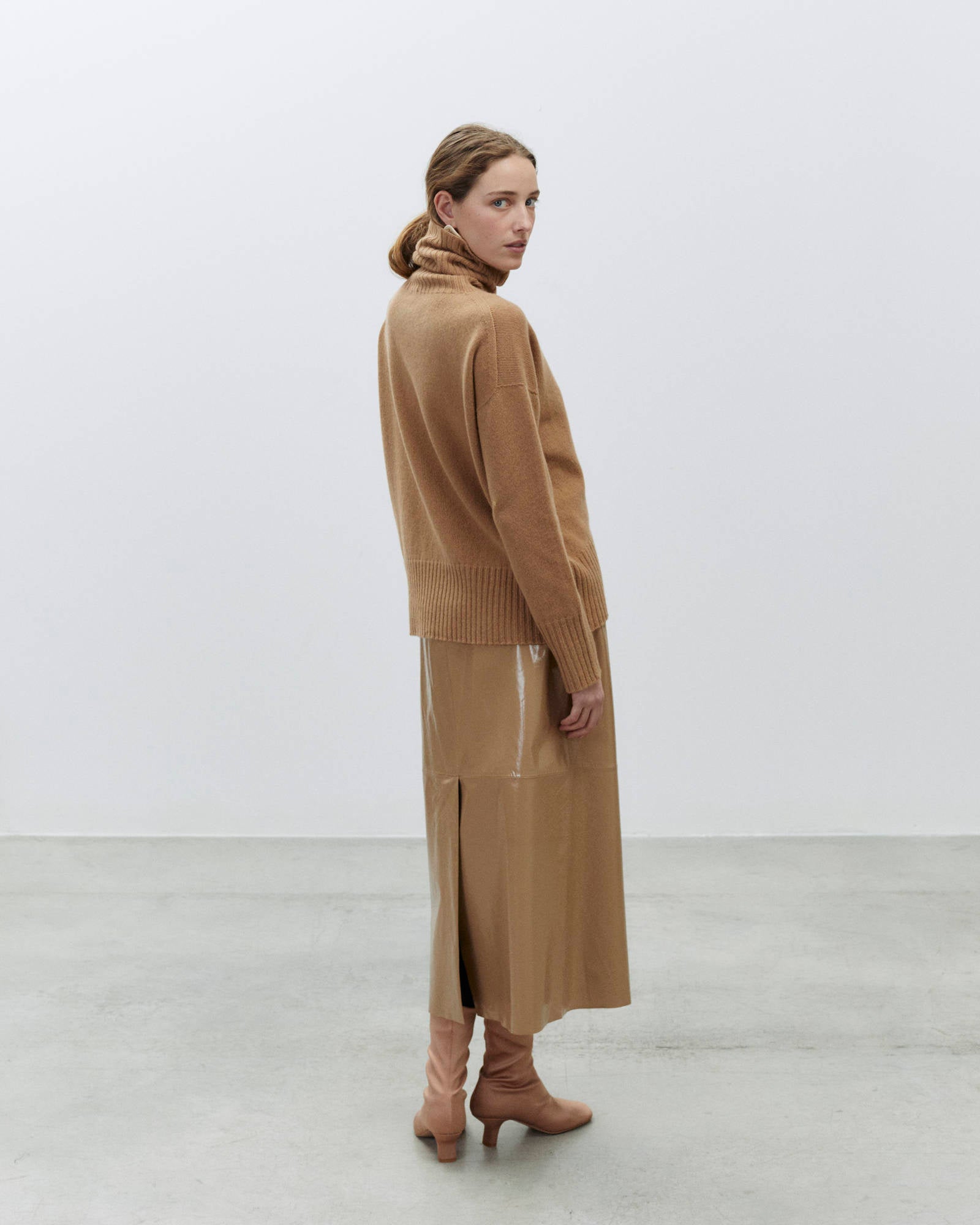 WOOL TURTLENECK