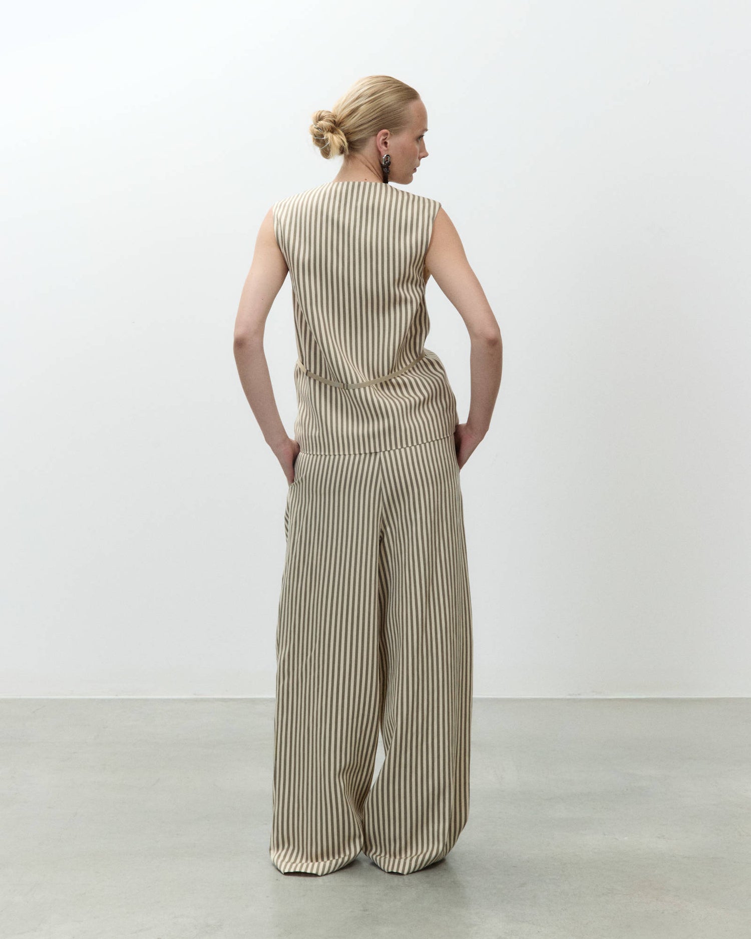 STRIPED TAILORED VEST