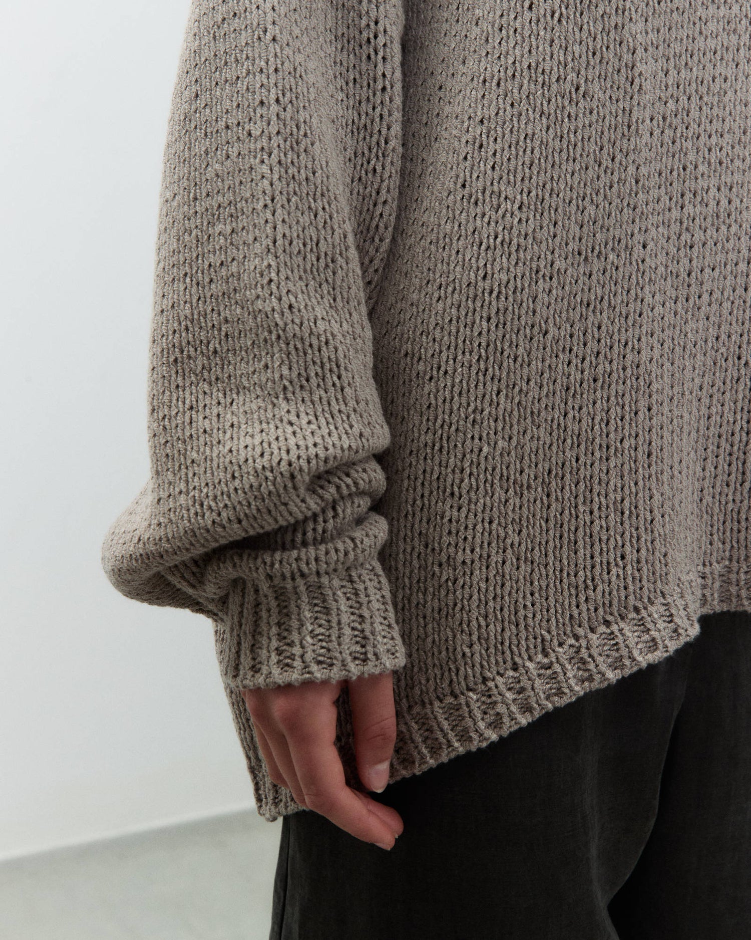 OVERSIZED CREW NECK SWEATER