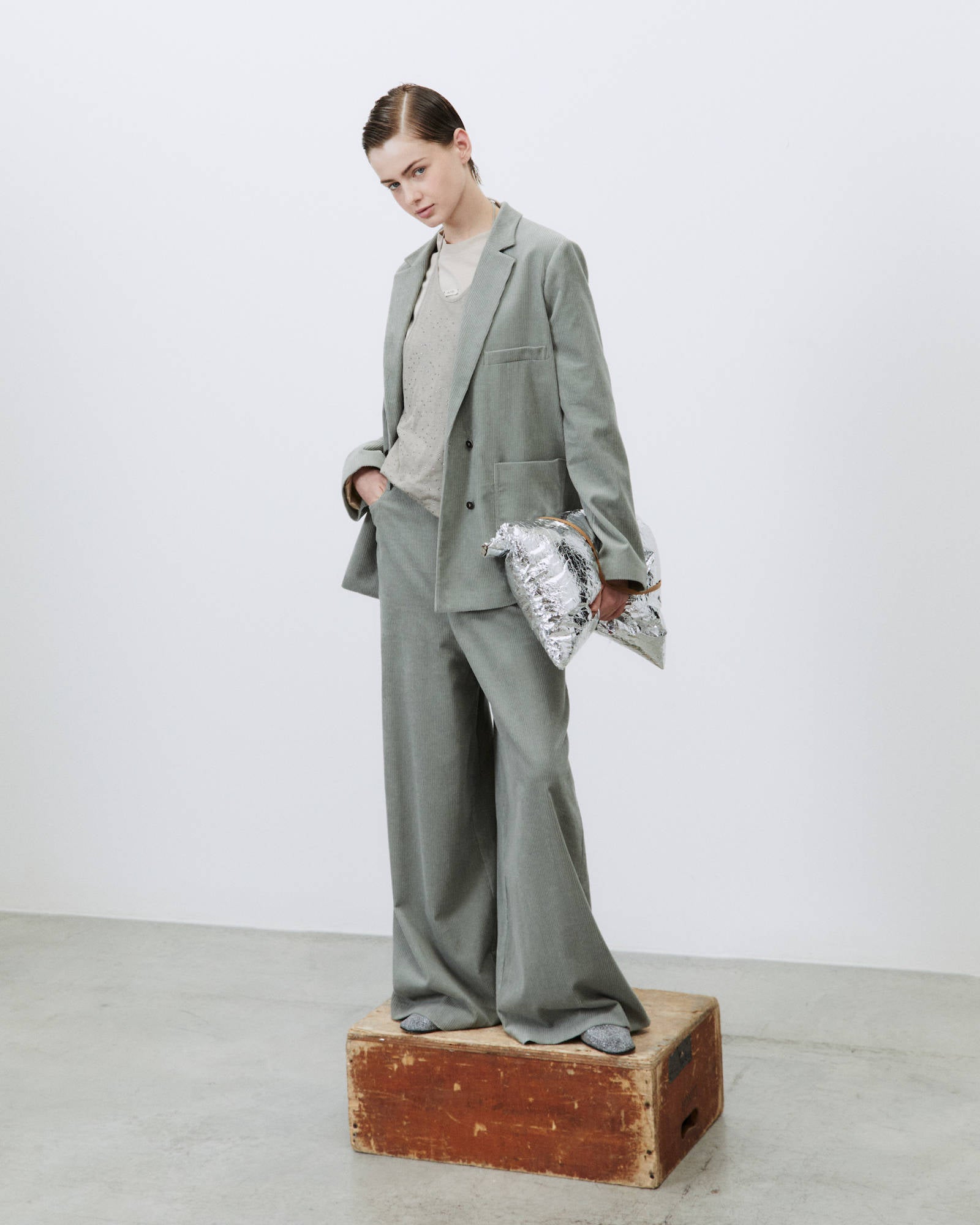 WIDE LEG CORDUROY TROUSERS