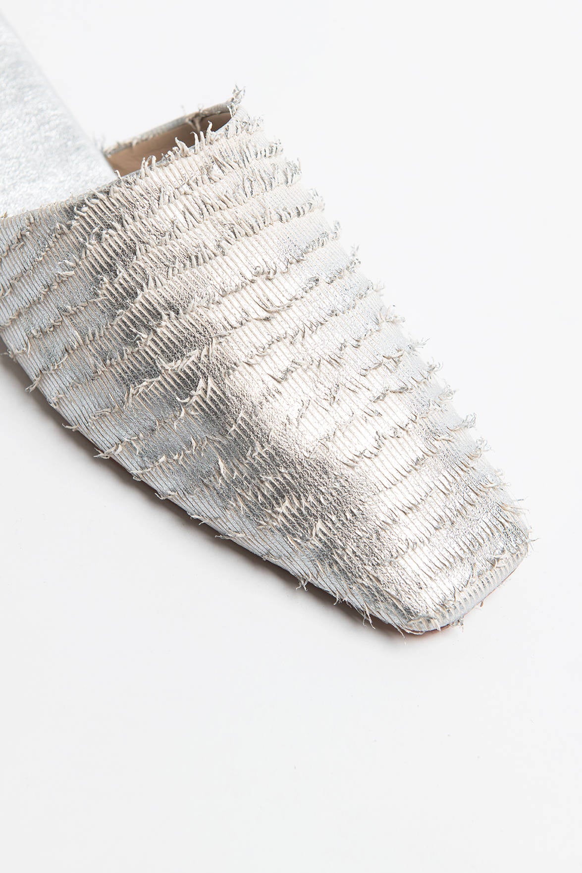 SILVER FRINGED CLOGS