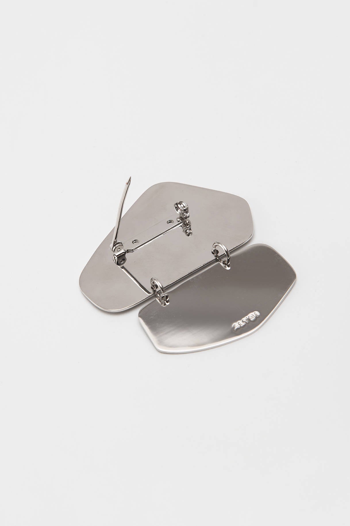 SILVER MIRROR PLATE PIN