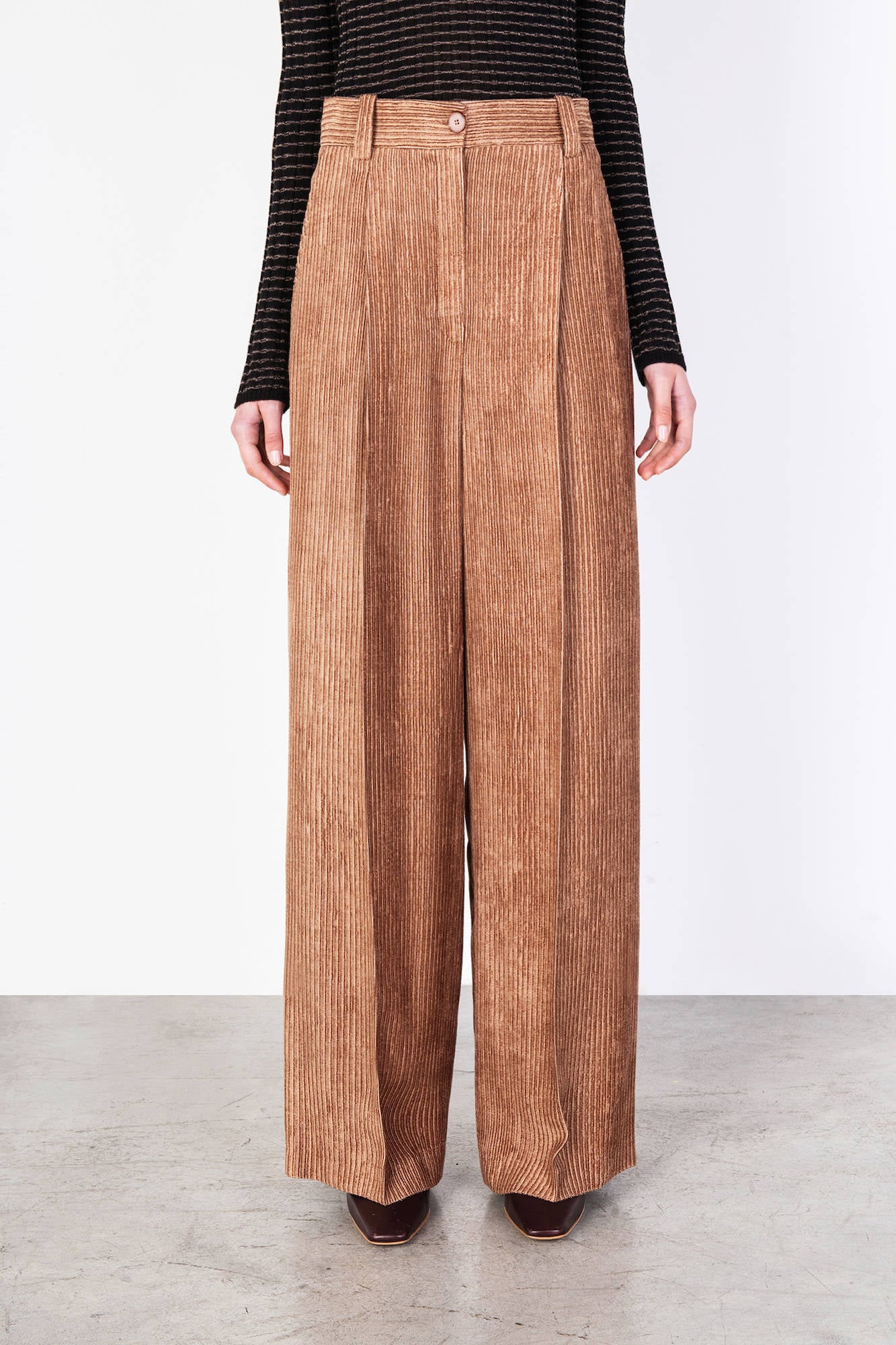 FLUID CORDUROY TAILORED TROUSERS