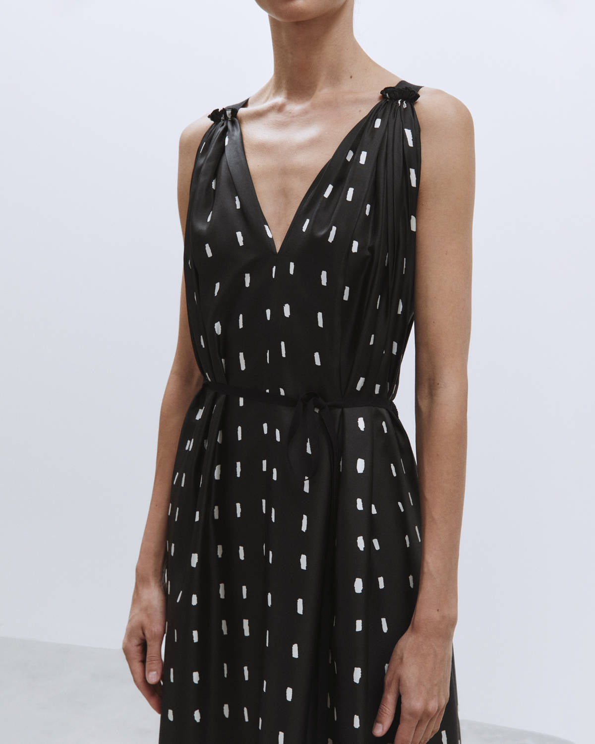 LONG DRESS PRINTED SILK Dots-black