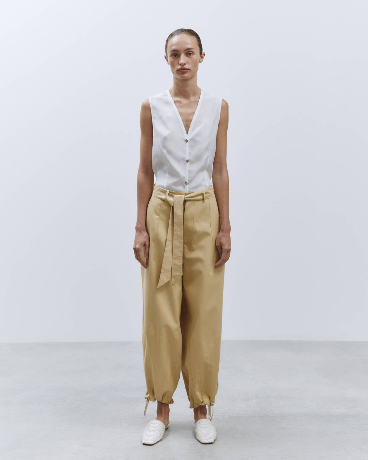 BAGGY TROUSERS WITH BELT