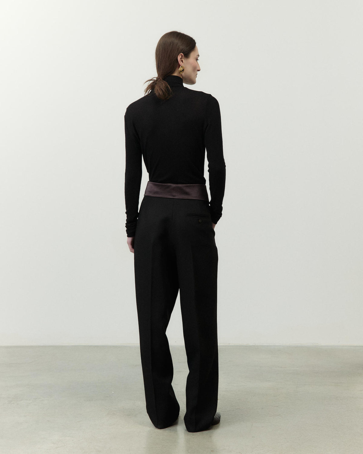 PANTALONE IN LANA CON BASCHINA