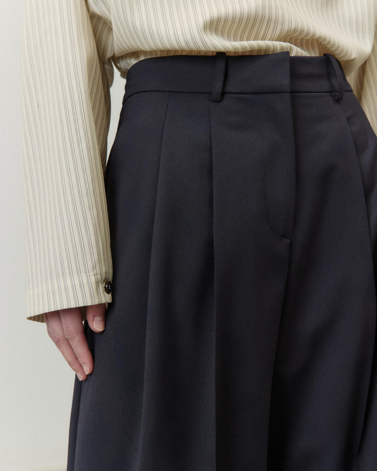 PANTALONE AMPIO PINCES