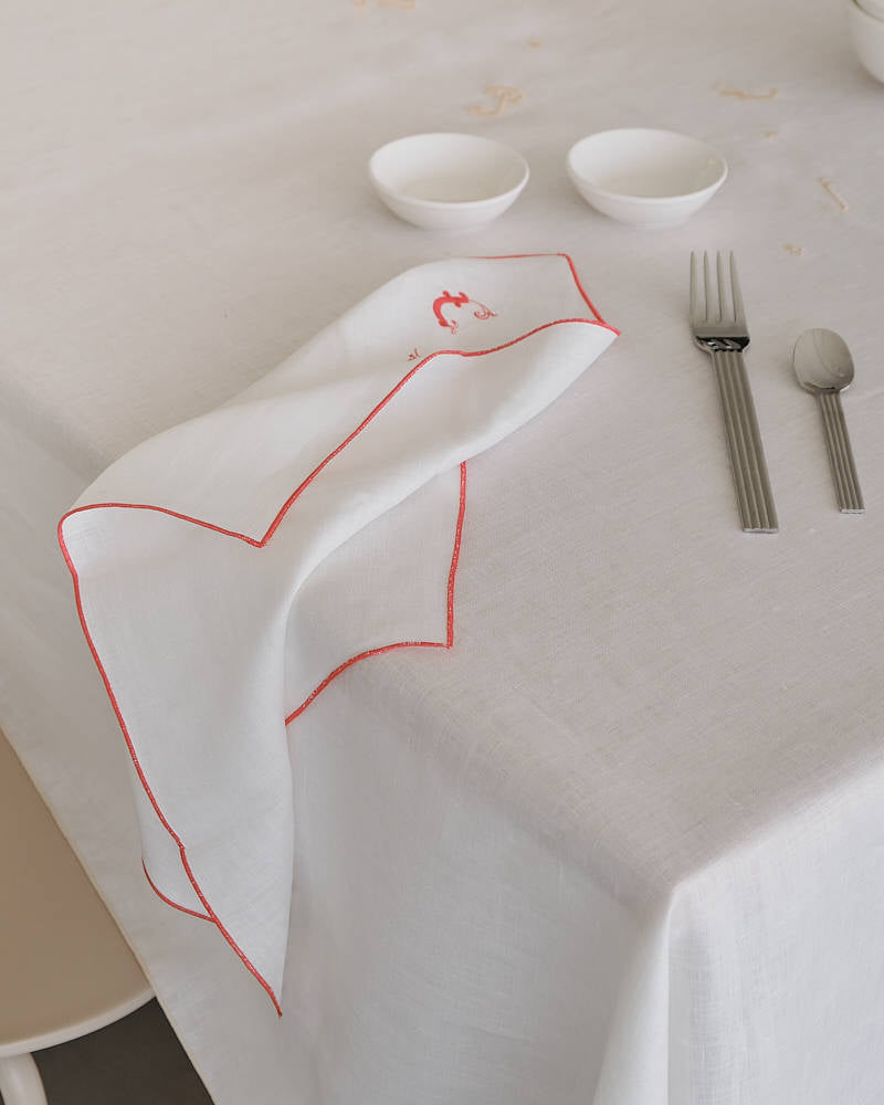 CURIOSITY TABLECLOTH