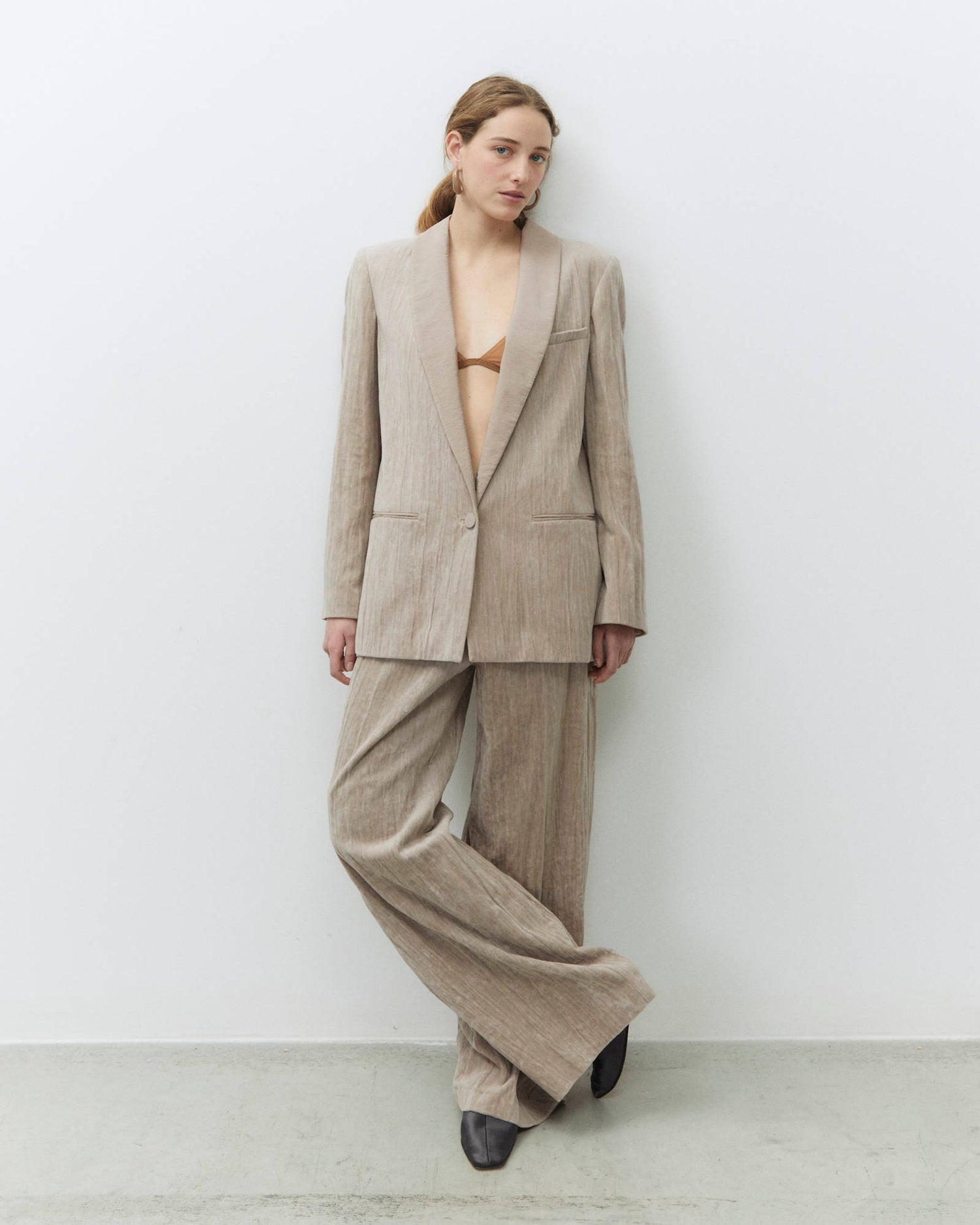 CRINKLE VELVET BLAZER