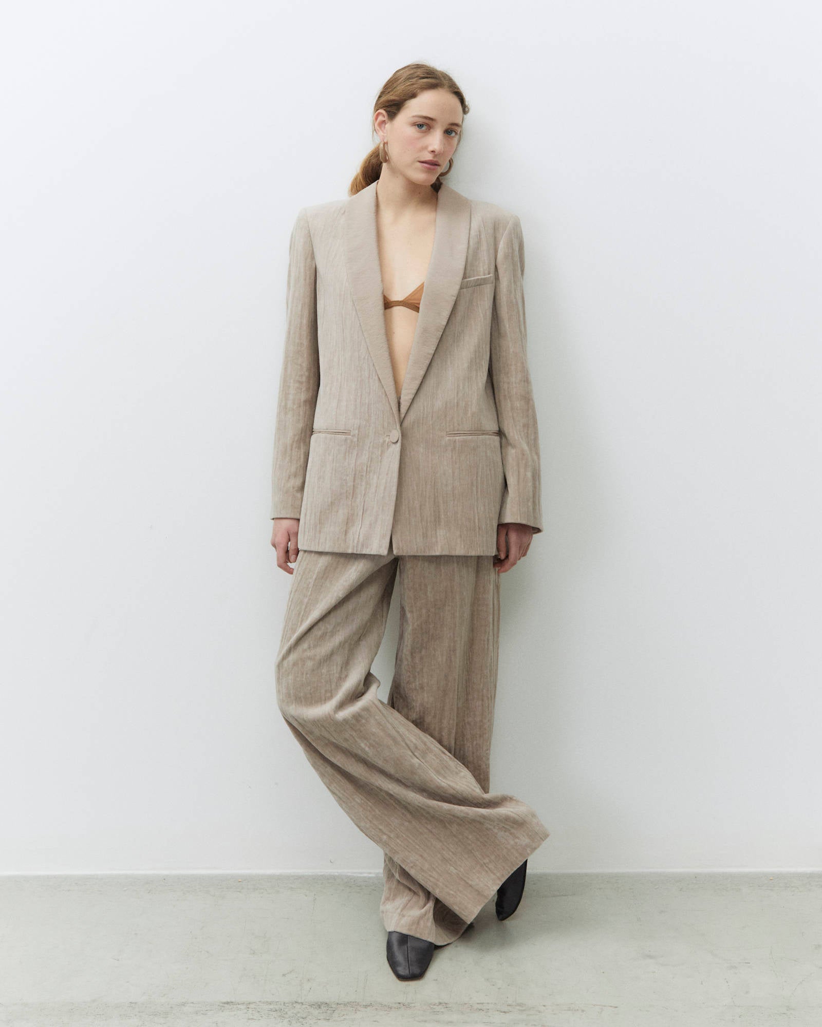 CRINKLE VELVET BLAZER
