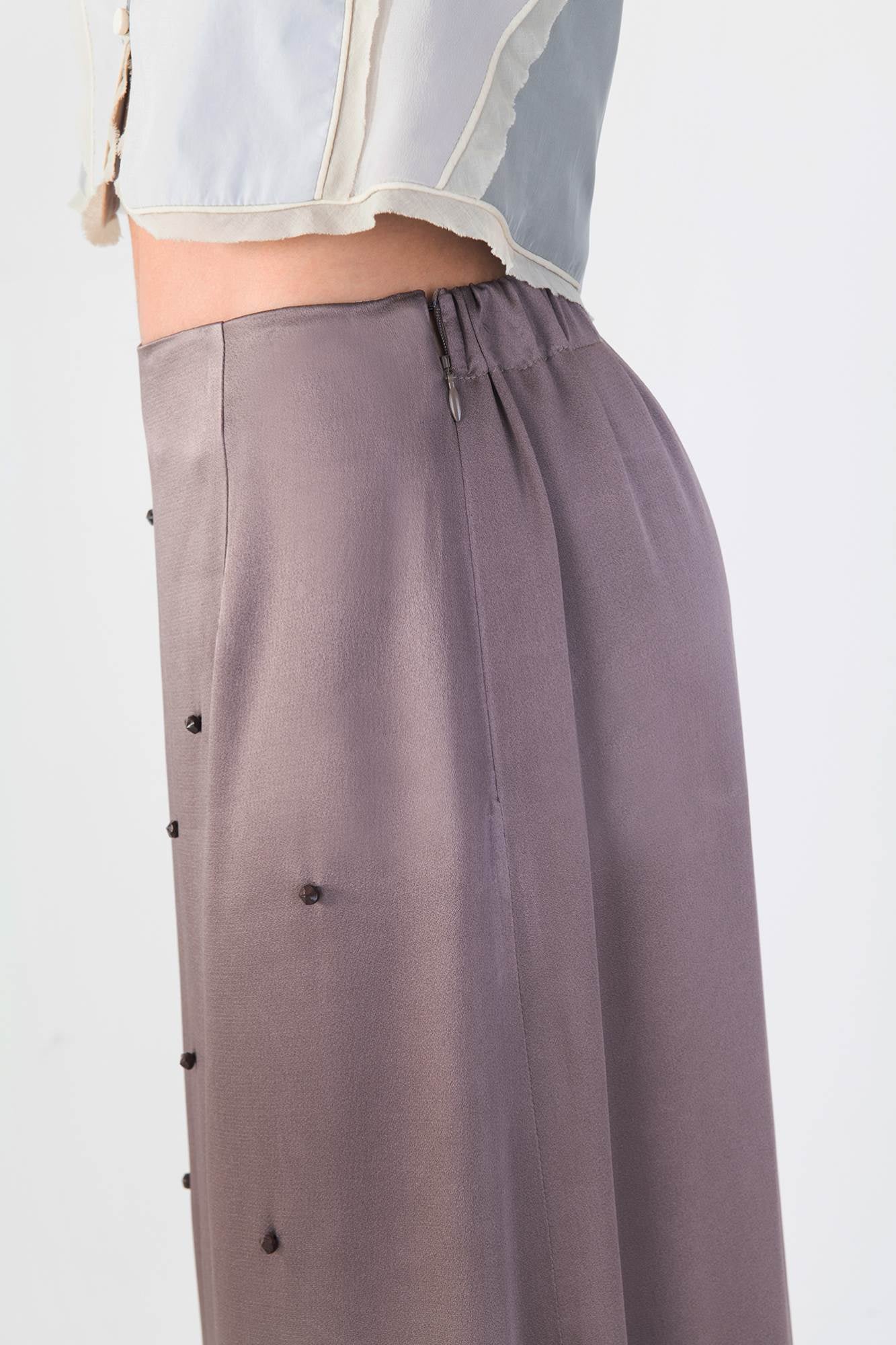 SATIN SLIDE SKIRT WITH EMBROIDERY