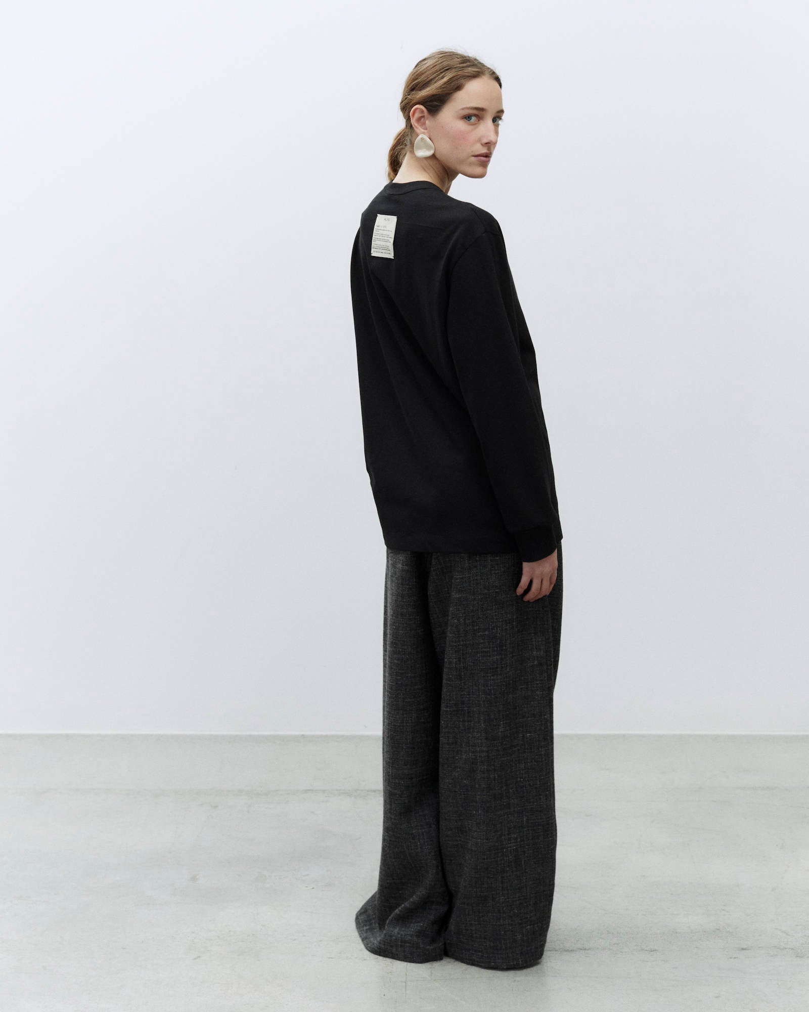 LONG SLEEVE T-SHIRT